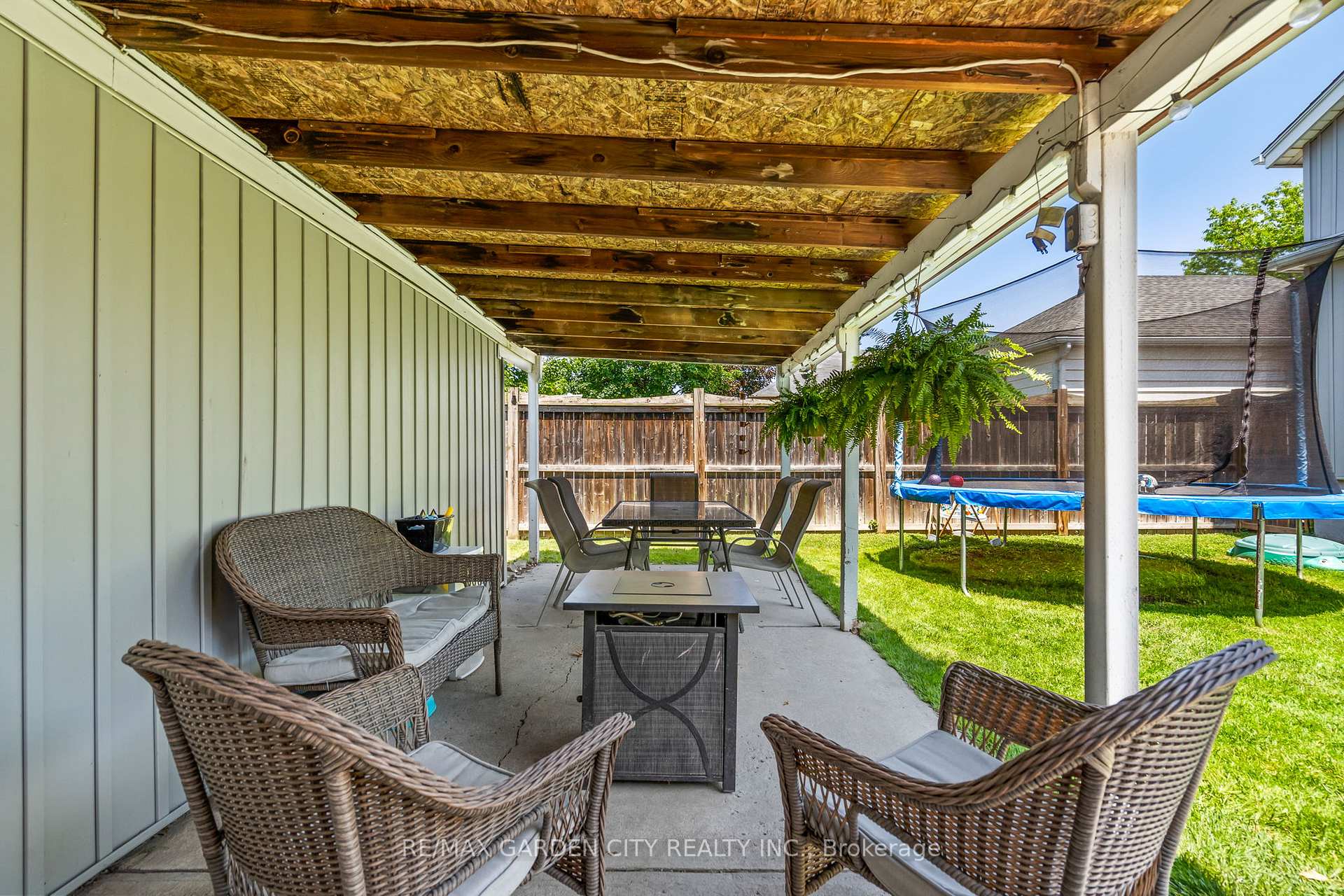 Photo 29 of 35 Marmora Street, St. Catharines, E. Chester — HOMEH