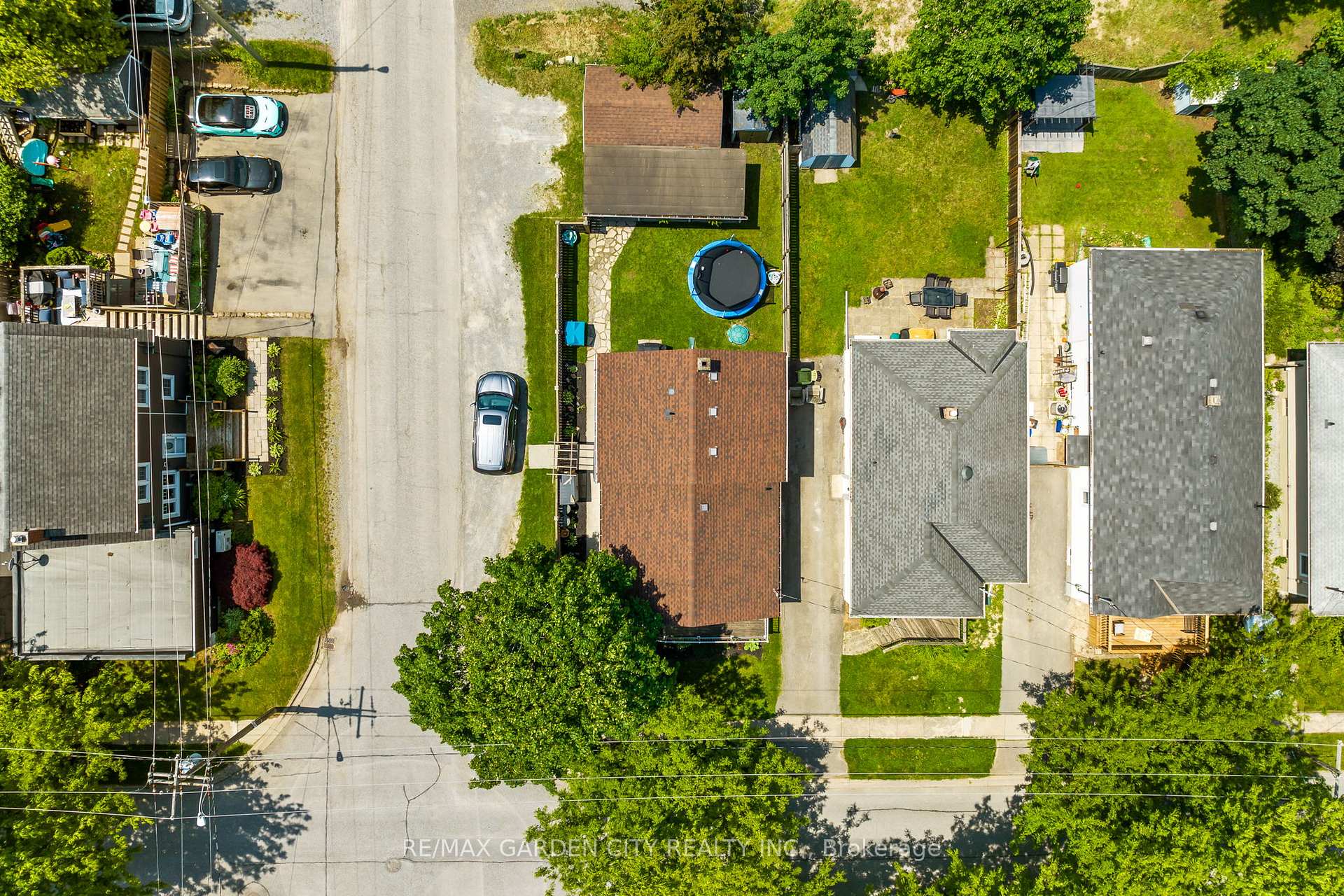 Photo 32 of 35 Marmora Street, St. Catharines, E. Chester — HOMEH