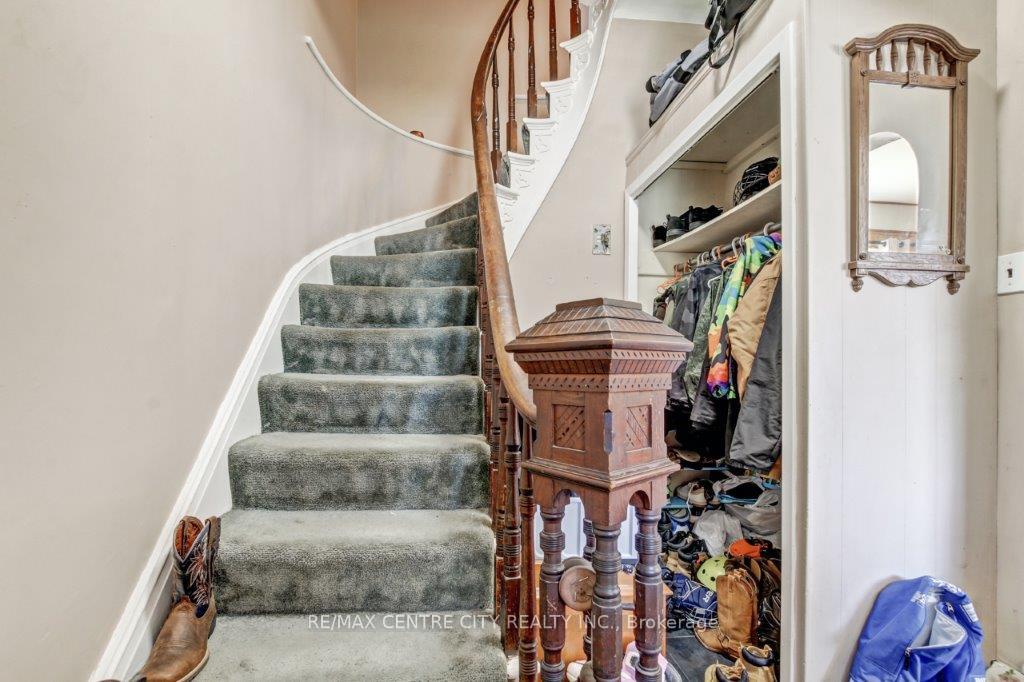Photo 4 of 278 Ross Street, St. Thomas — HOMEH