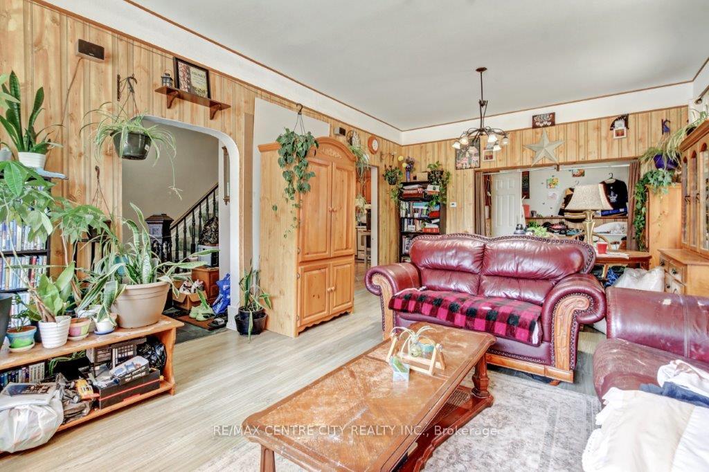 Photo 5 of 278 Ross Street, St. Thomas — HOMEH