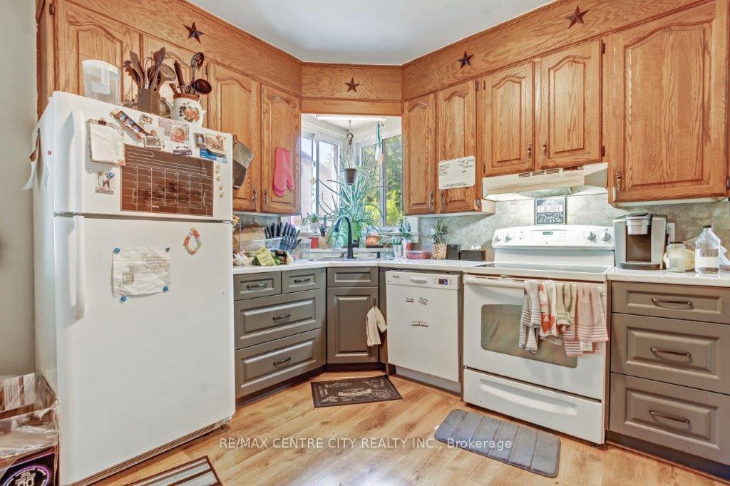 Photo 9 of 278 Ross Street, St. Thomas — HOMEH