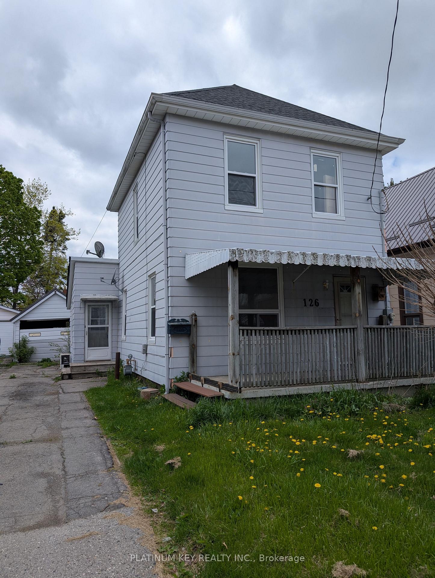 Photo 1 of 126 Manitoba Street, St. Thomas — HOMEH