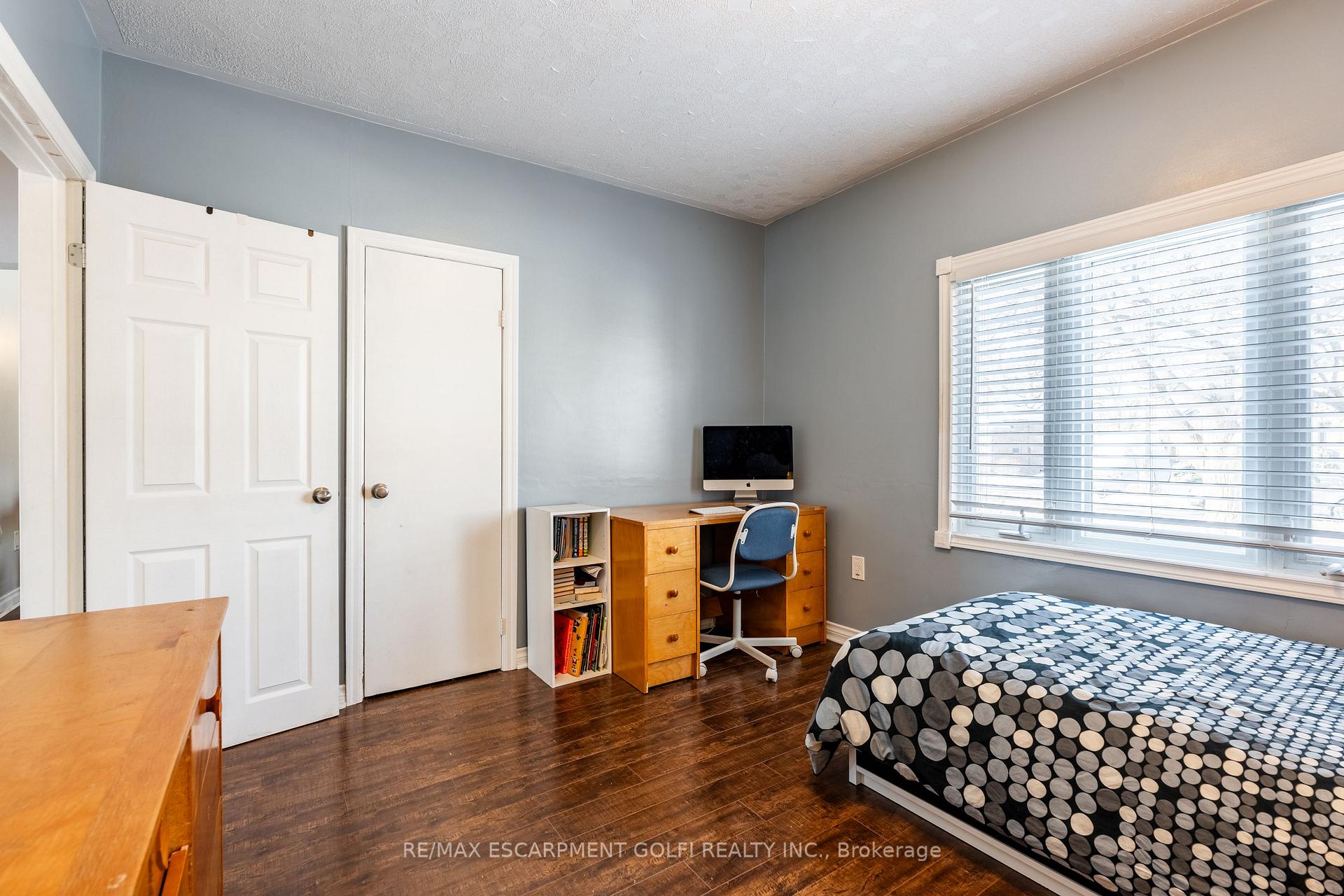 Photo 9 of 20 Cameron Road, St. Catharines, E. Chester — HOMEH