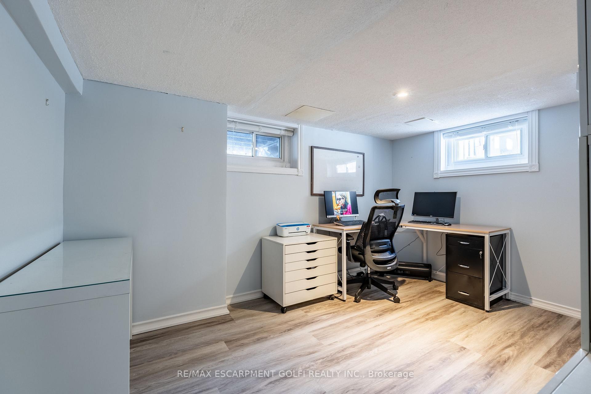 Photo 18 of 20 Cameron Road, St. Catharines, E. Chester — HOMEH