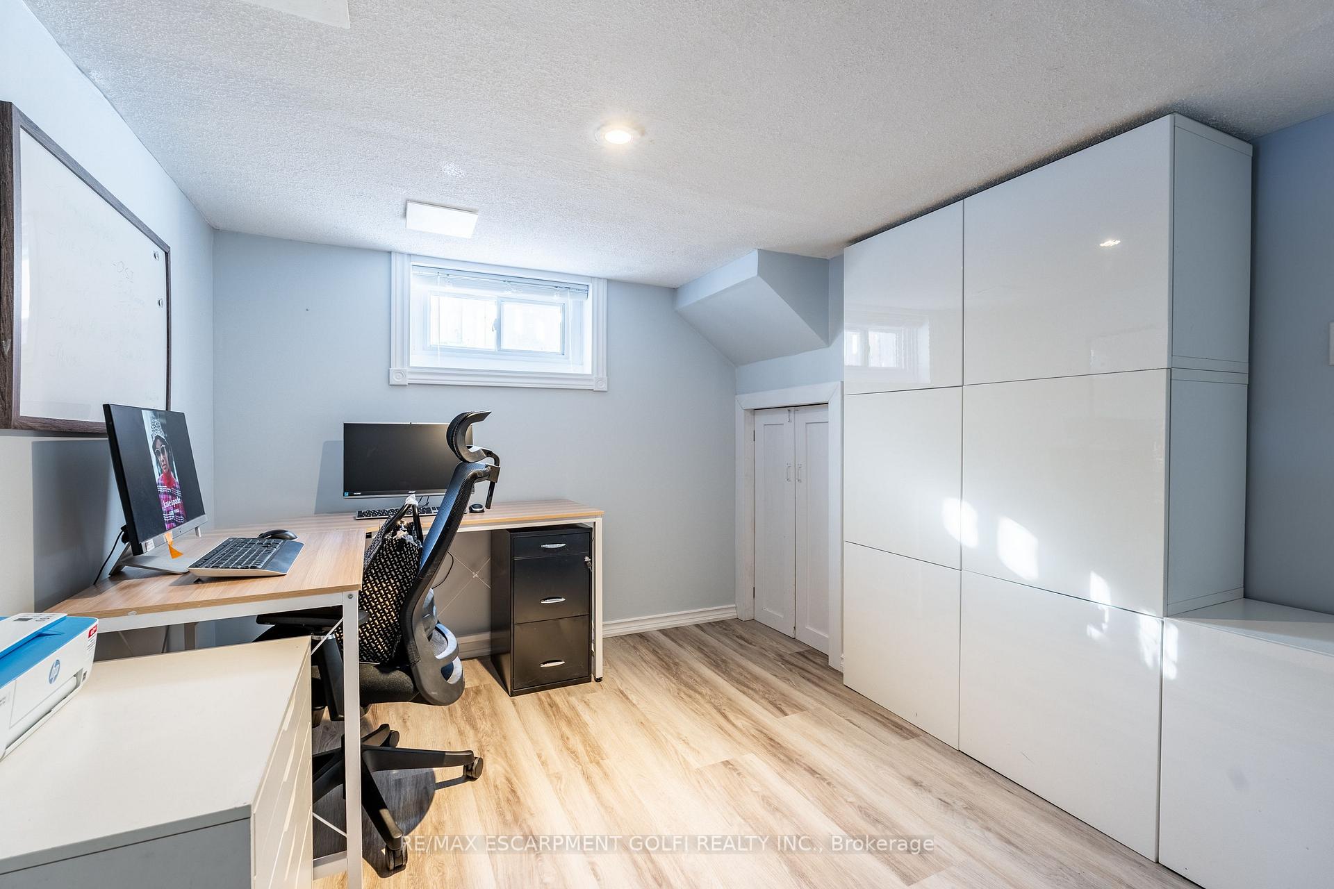 Photo 19 of 20 Cameron Road, St. Catharines, E. Chester — HOMEH