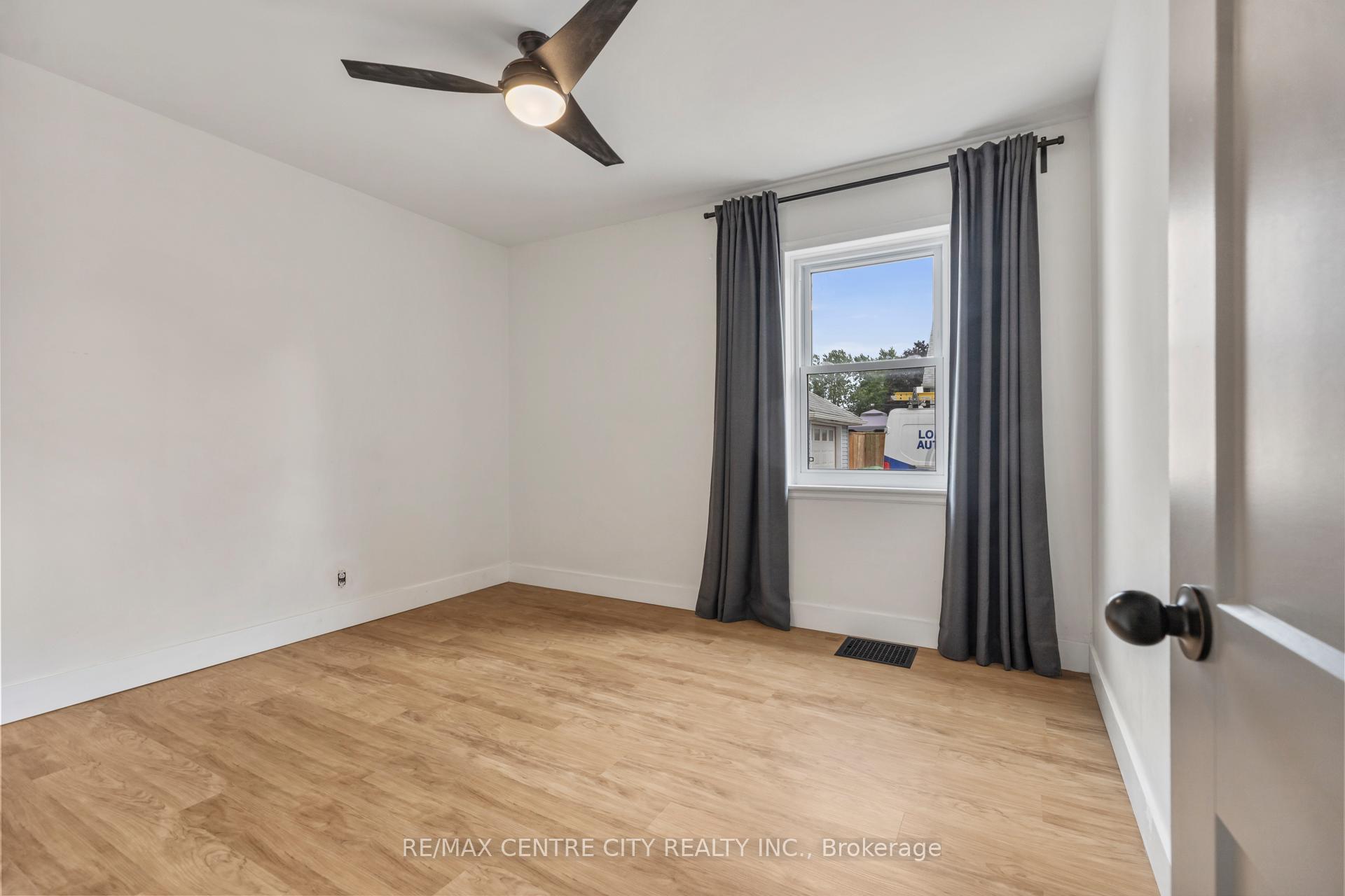 Photo 14 of 51 Park Avenue, St. Thomas — HOMEH