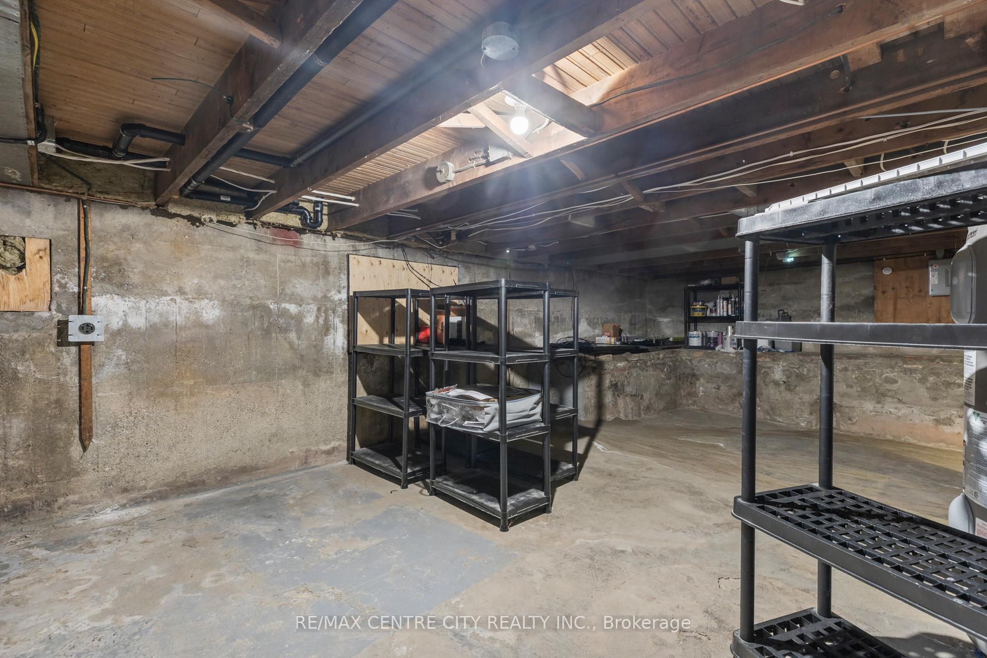 Photo 19 of 51 Park Avenue, St. Thomas — HOMEH