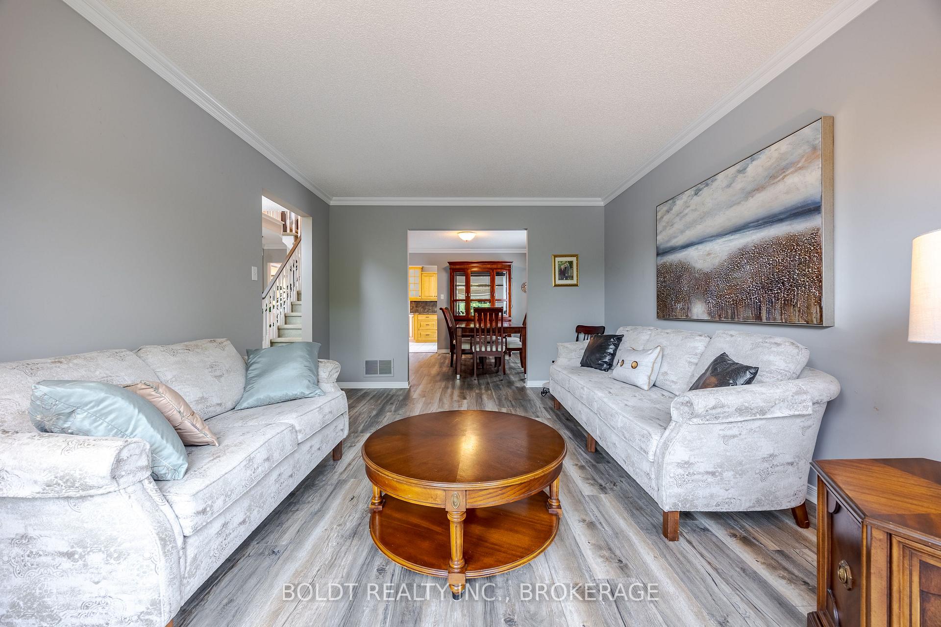 Photo 6 of 22 Westland Street, St. Catharines, Rykert/Vansickle — HOMEH