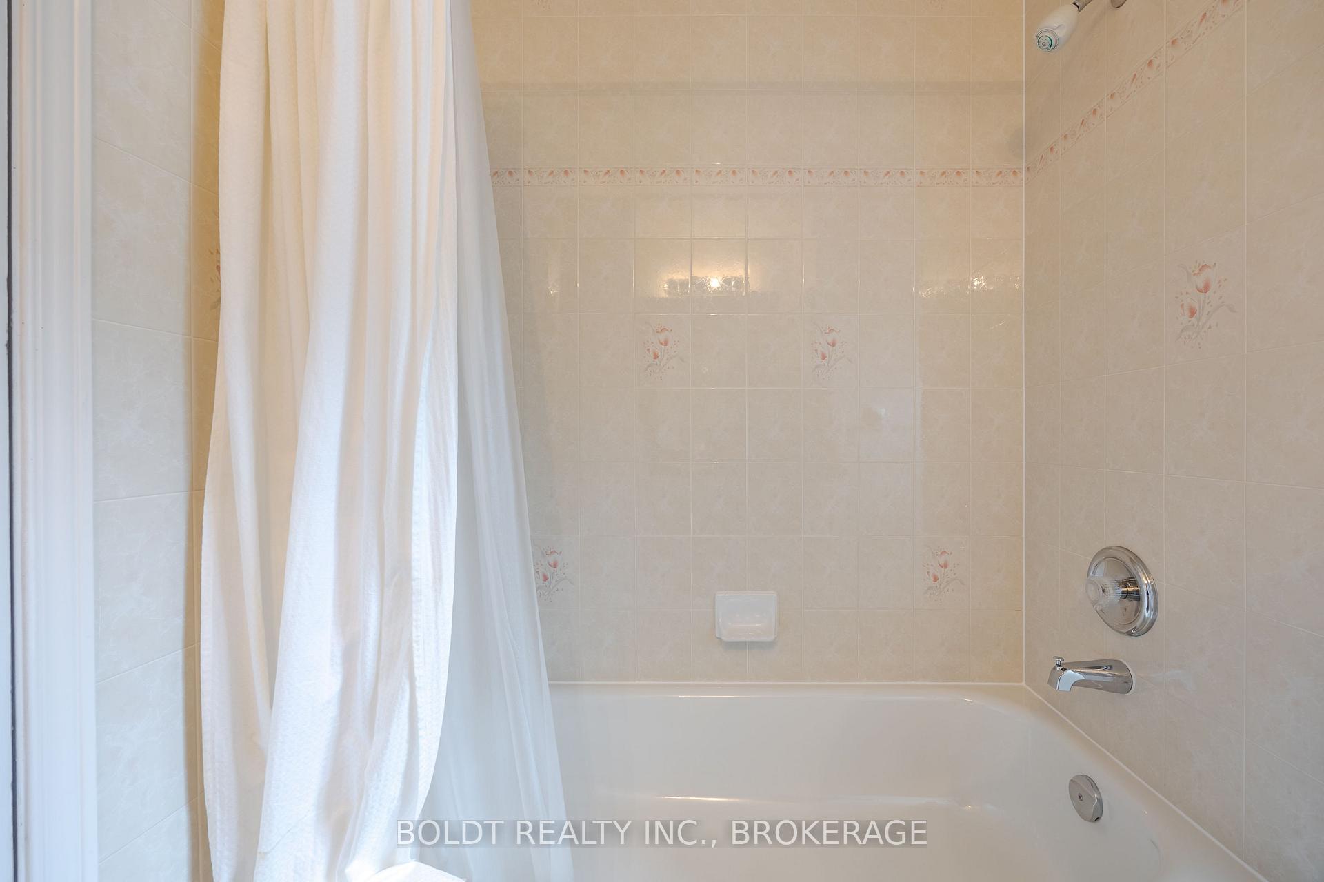 Photo 20 of 22 Westland Street, St. Catharines, Rykert/Vansickle — HOMEH