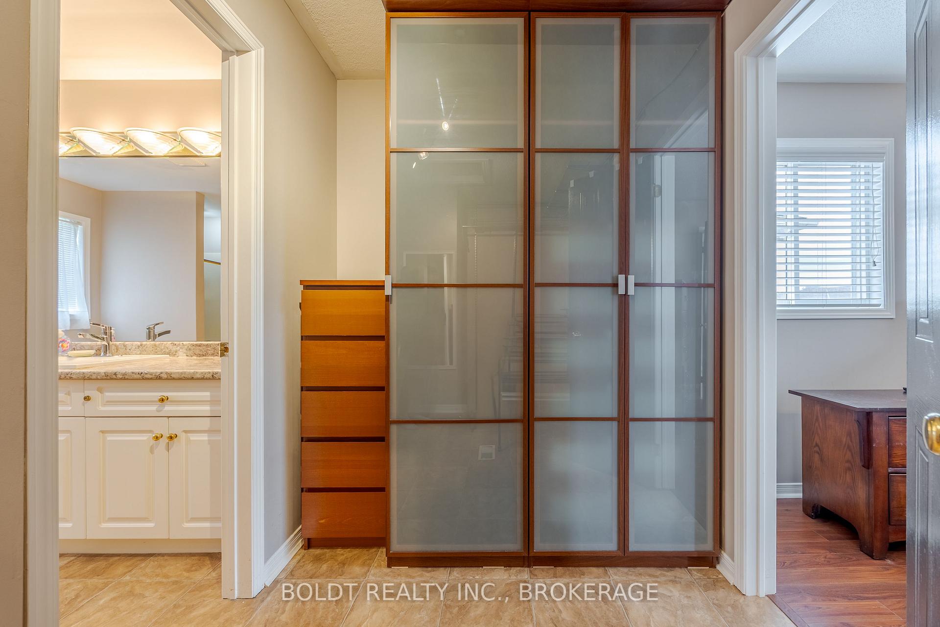 Photo 25 of 22 Westland Street, St. Catharines, Rykert/Vansickle — HOMEH