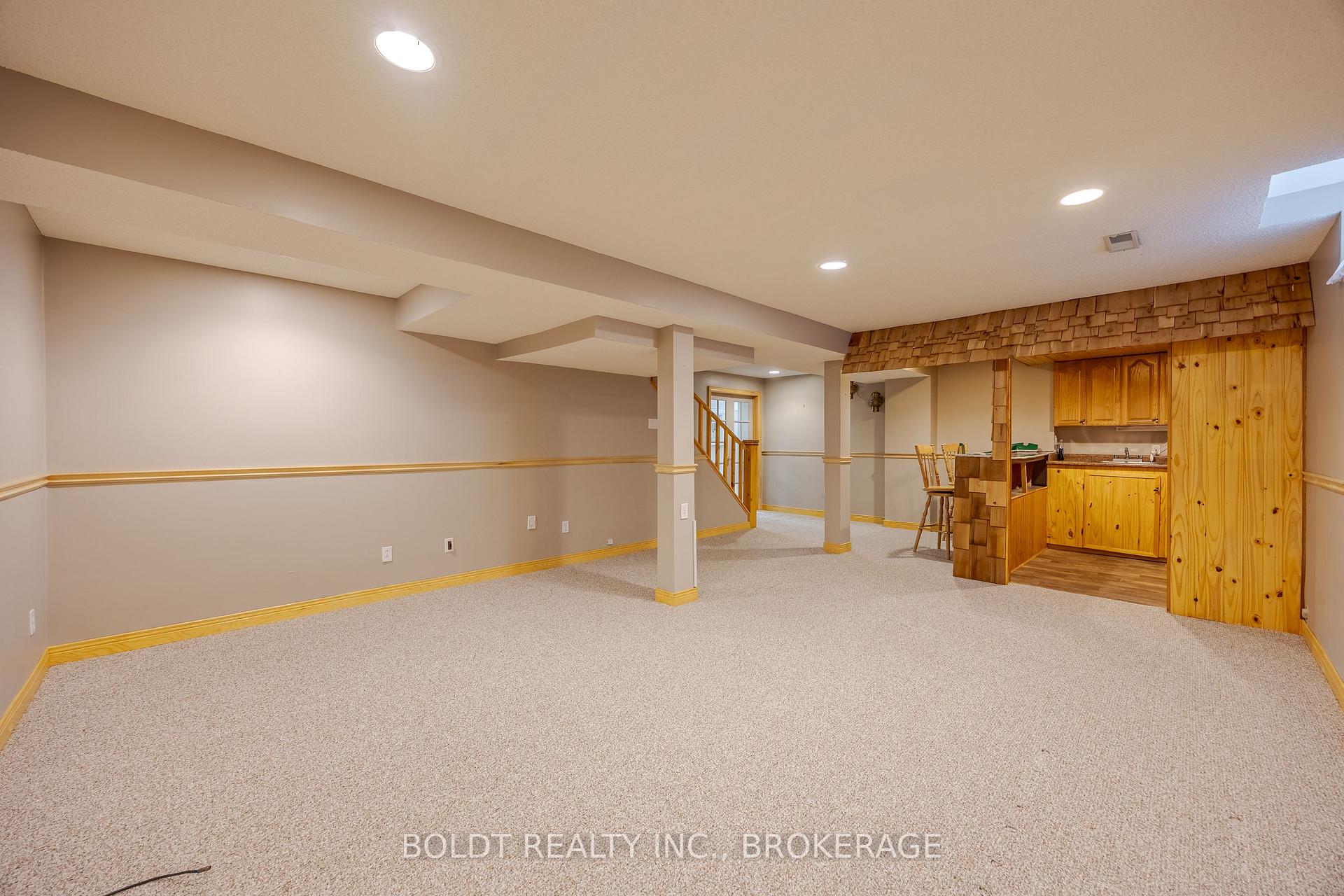 Photo 32 of 22 Westland Street, St. Catharines, Rykert/Vansickle — HOMEH
