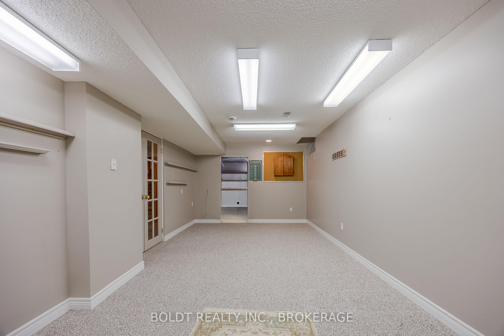 Photo 34 of 22 Westland Street, St. Catharines, Rykert/Vansickle — HOMEH