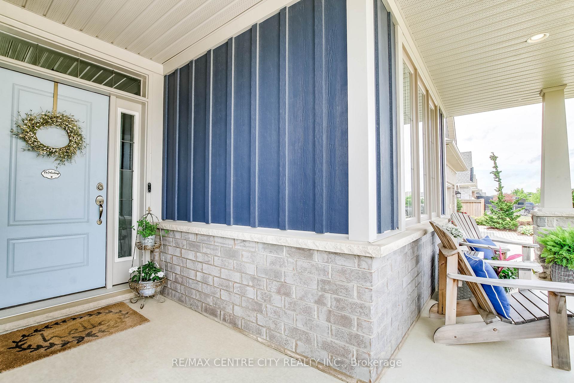 Photo 2 of 36 Acorn Trail, St. Thomas — HOMEH
