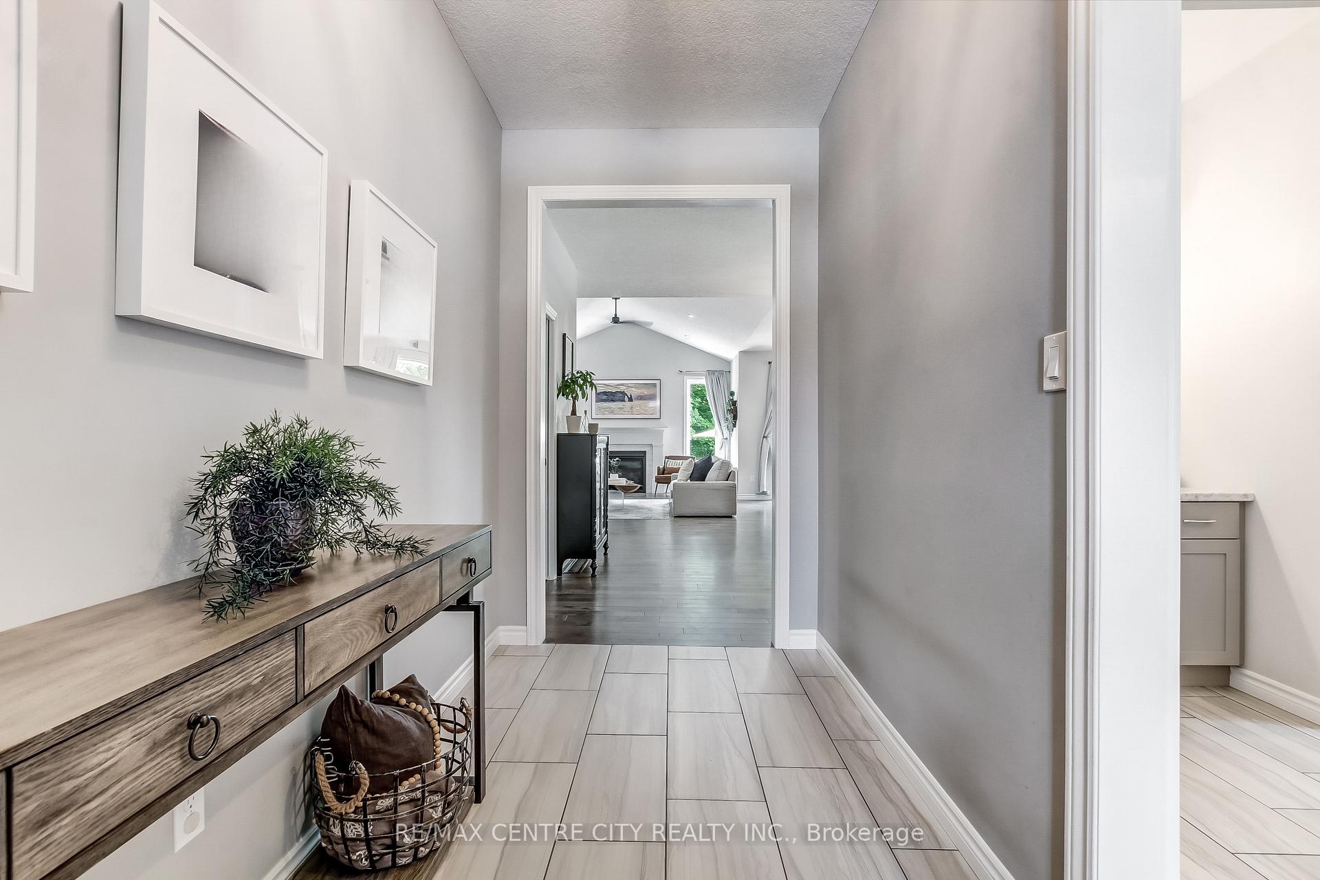 Photo 6 of 36 Acorn Trail, St. Thomas — HOMEH