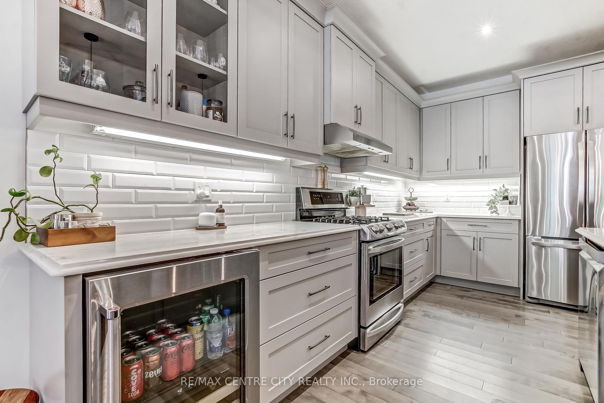 Photo 10 of 36 Acorn Trail, St. Thomas — HOMEH