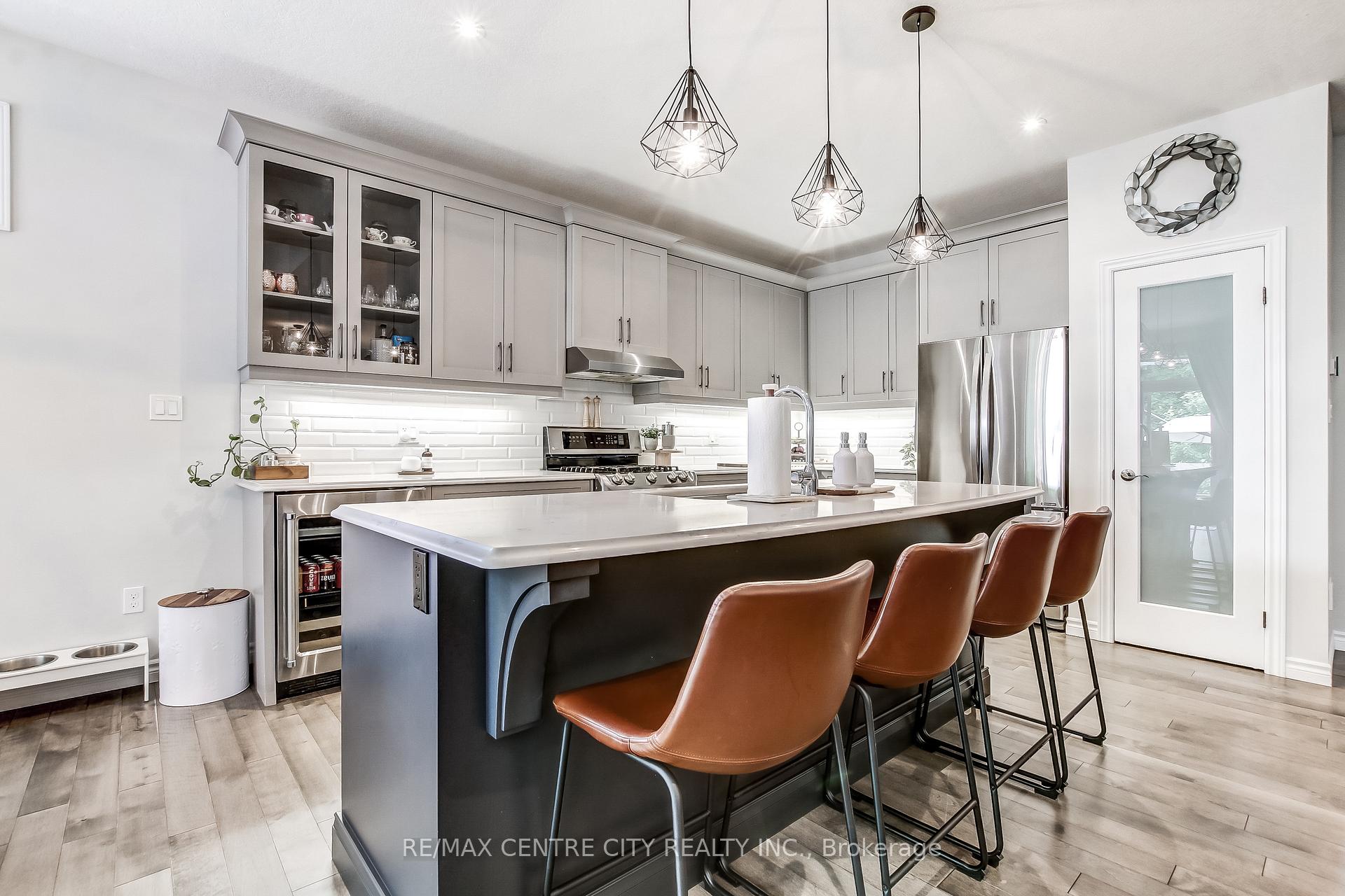 Photo 11 of 36 Acorn Trail, St. Thomas — HOMEH