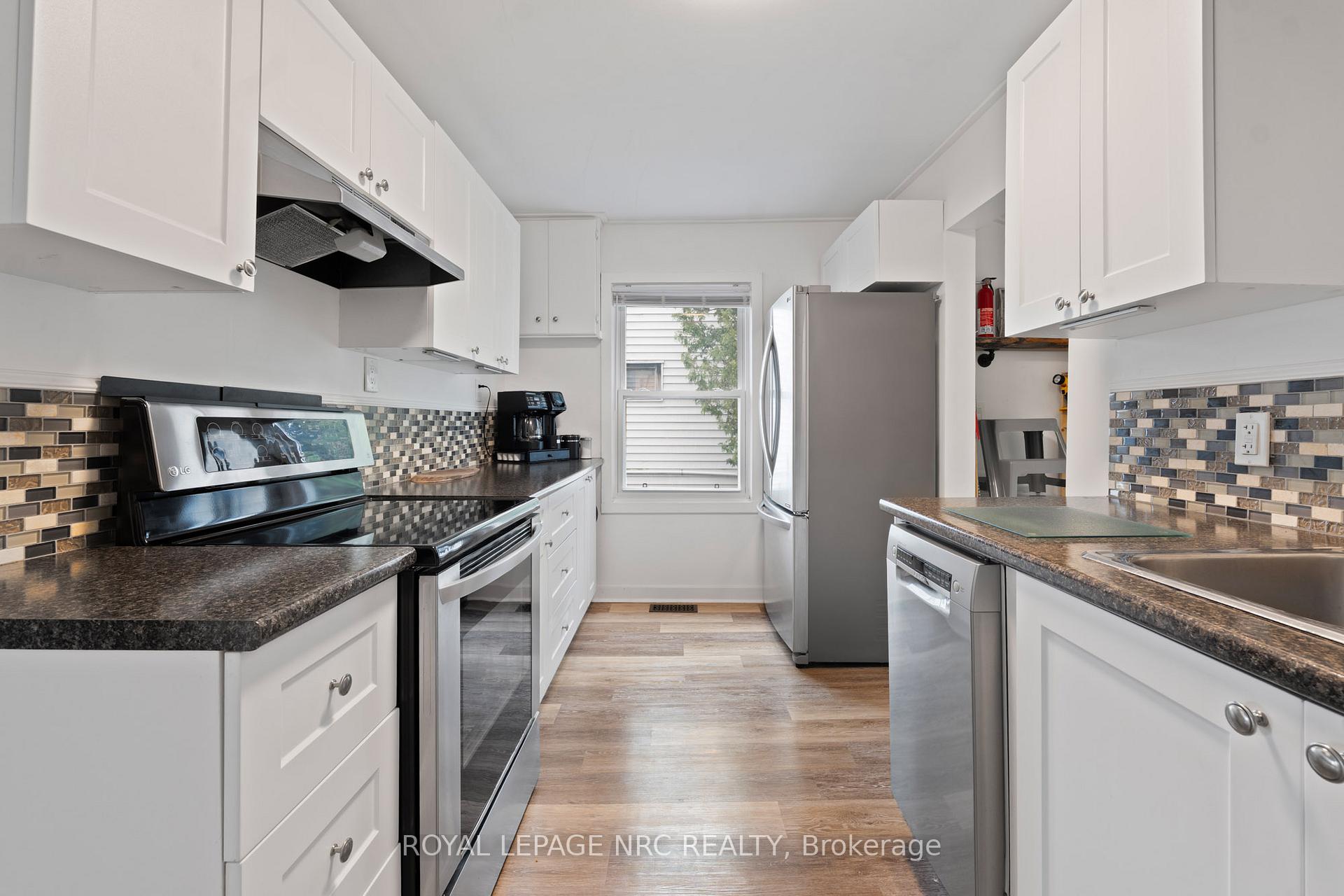 Photo 11 of 7 Lancaster Avenue, St. Catharines, E. Chester — HOMEH