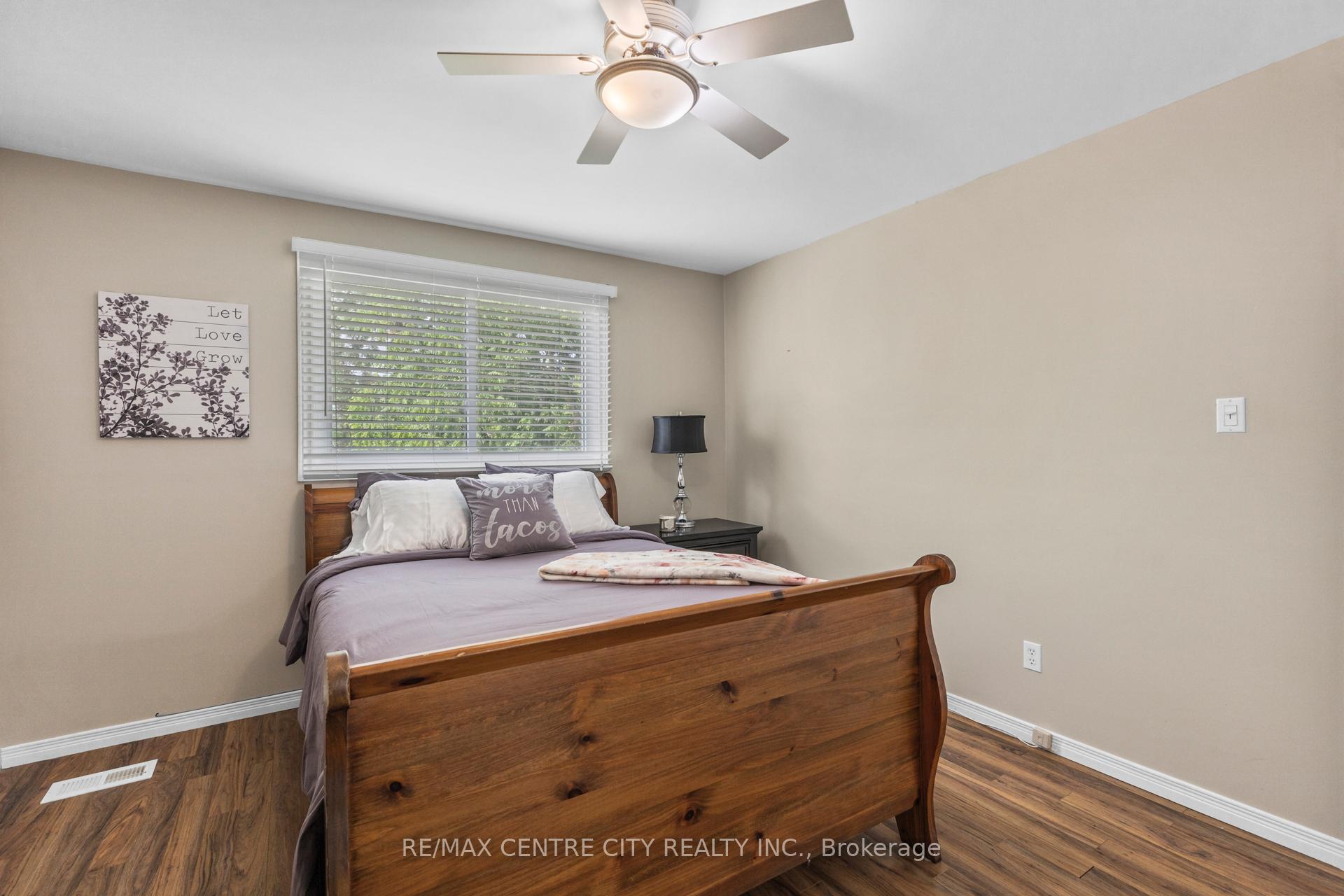 Photo 15 of 32 Lakeview Circle, St. Thomas — HOMEH