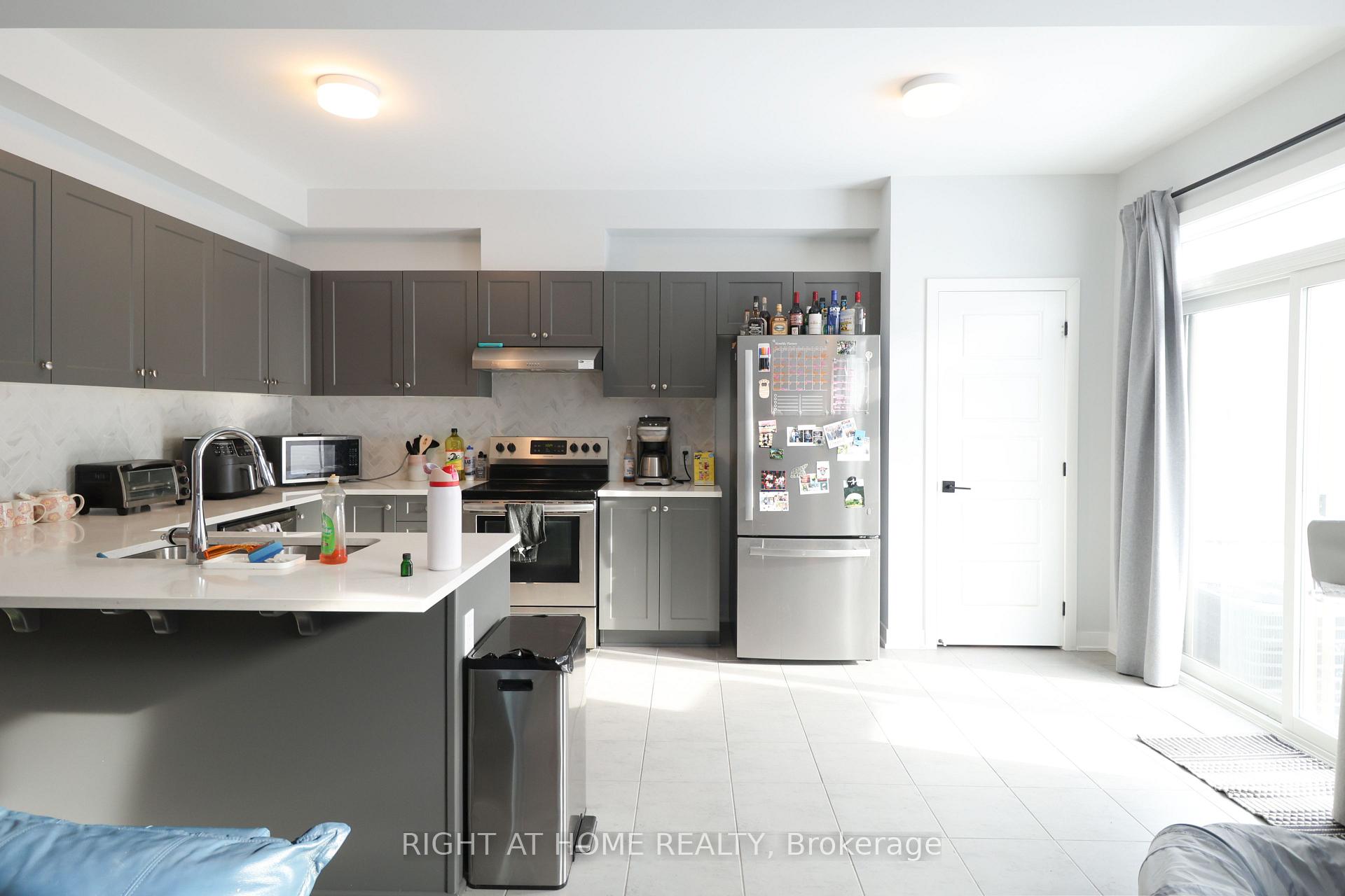 Photo 9 of 364 Crossway Terrace, Ottawa, Stittsville (North) — HOMEH