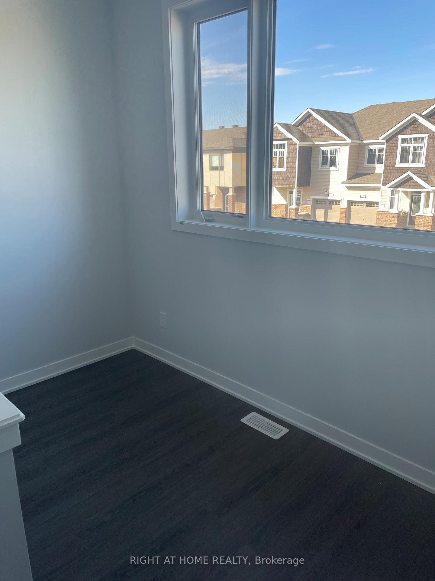 Photo 26 of 364 Crossway Terrace, Ottawa, Stittsville (North) — HOMEH