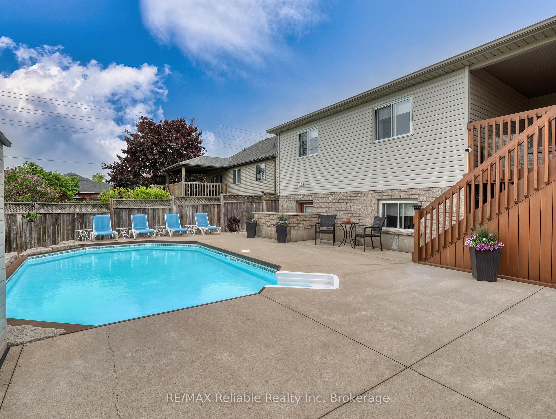 Photo 39 of 3 Montrose Street, St. Catharines, Rykert/Vansickle — HOMEH