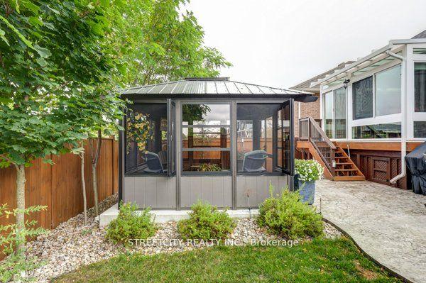 Photo 4 of 32 Acorn Trail, St. Thomas — HOMEH
