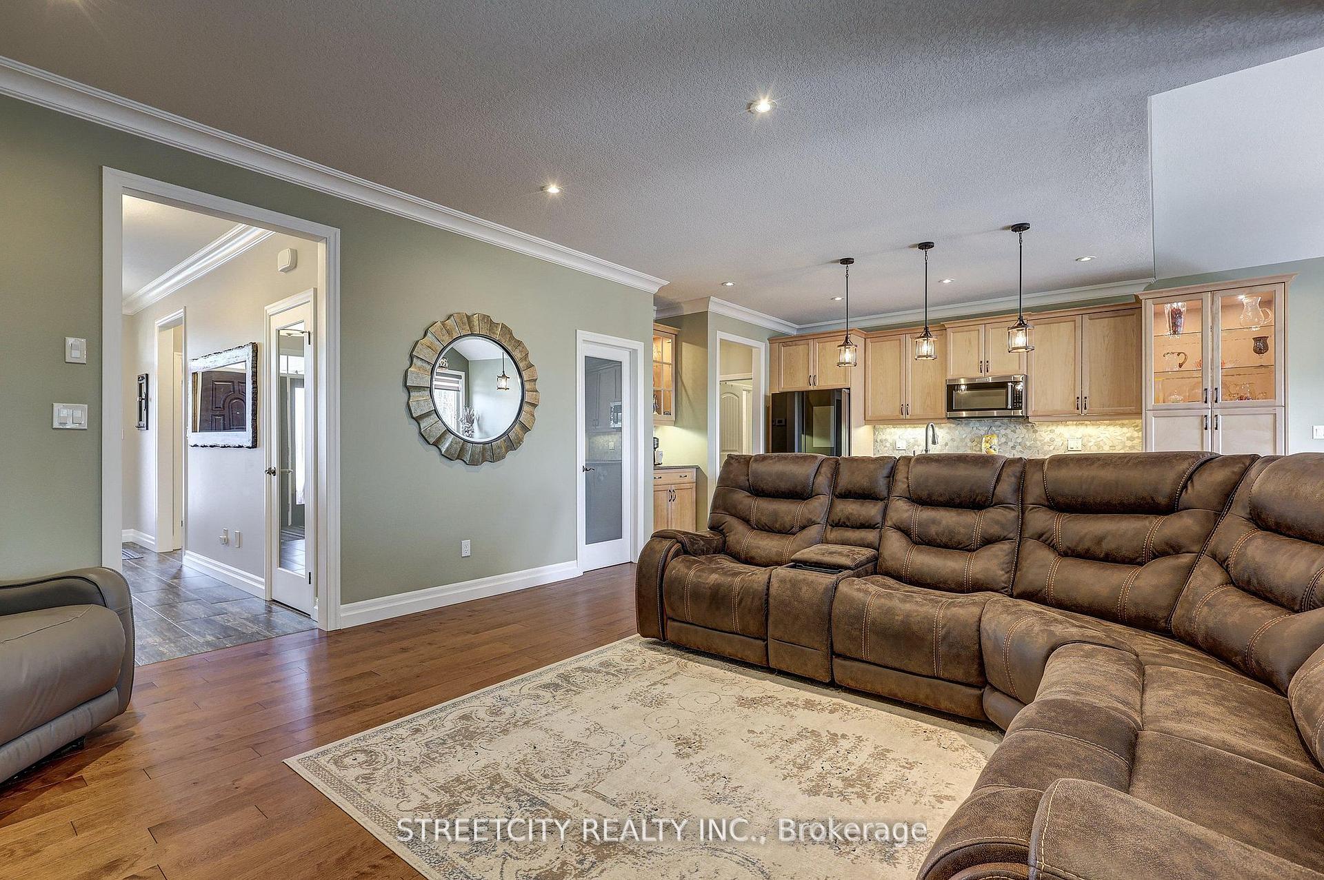 Photo 12 of 32 Acorn Trail, St. Thomas — HOMEH
