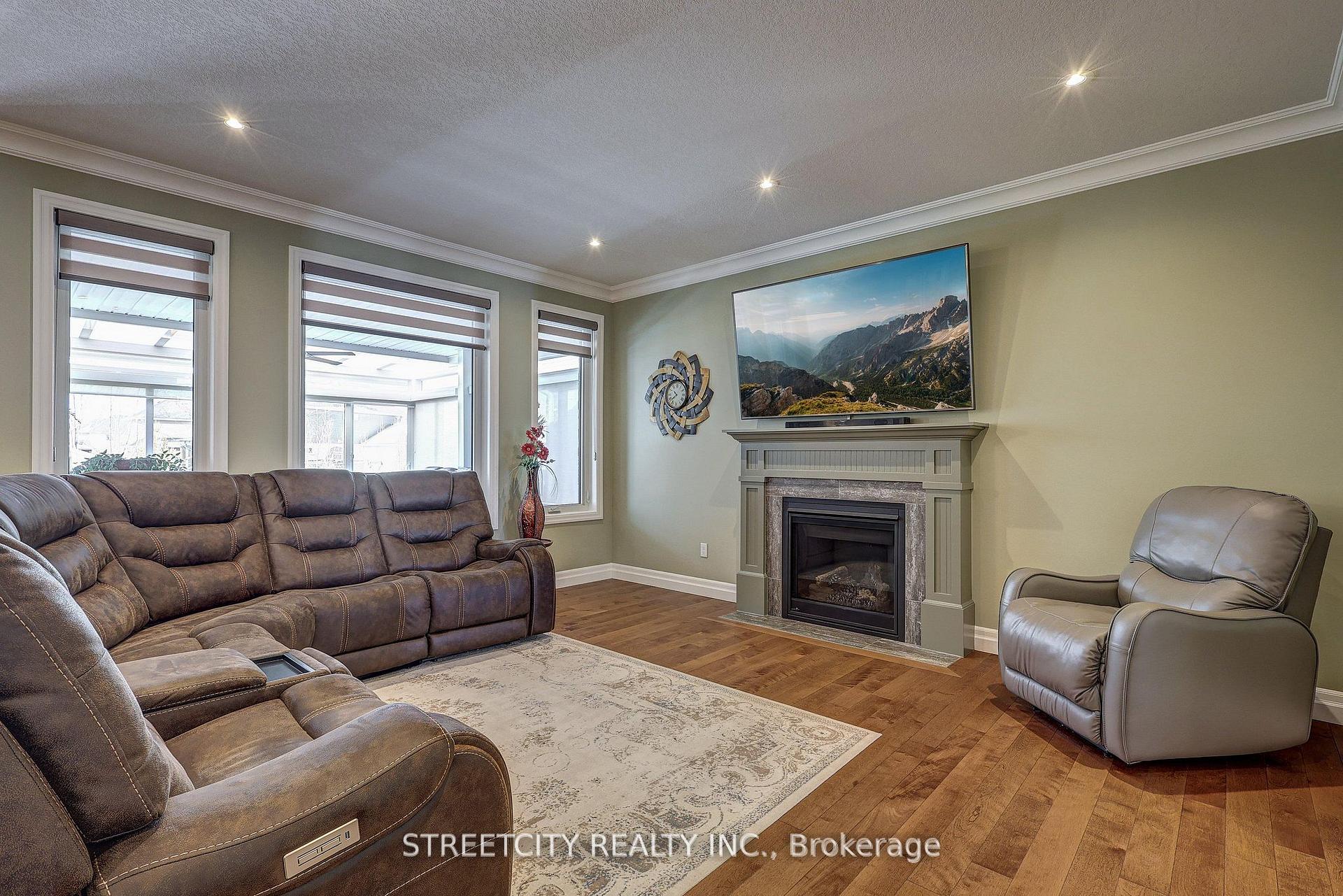 Photo 13 of 32 Acorn Trail, St. Thomas — HOMEH