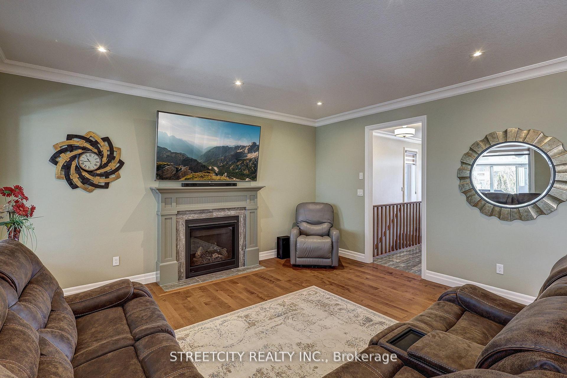Photo 16 of 32 Acorn Trail, St. Thomas — HOMEH