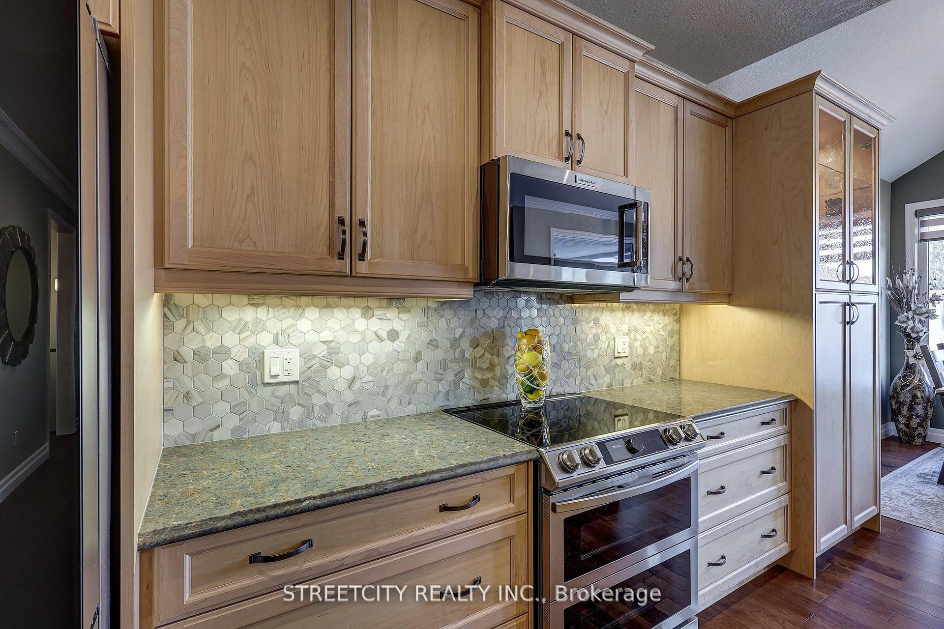Photo 18 of 32 Acorn Trail, St. Thomas — HOMEH