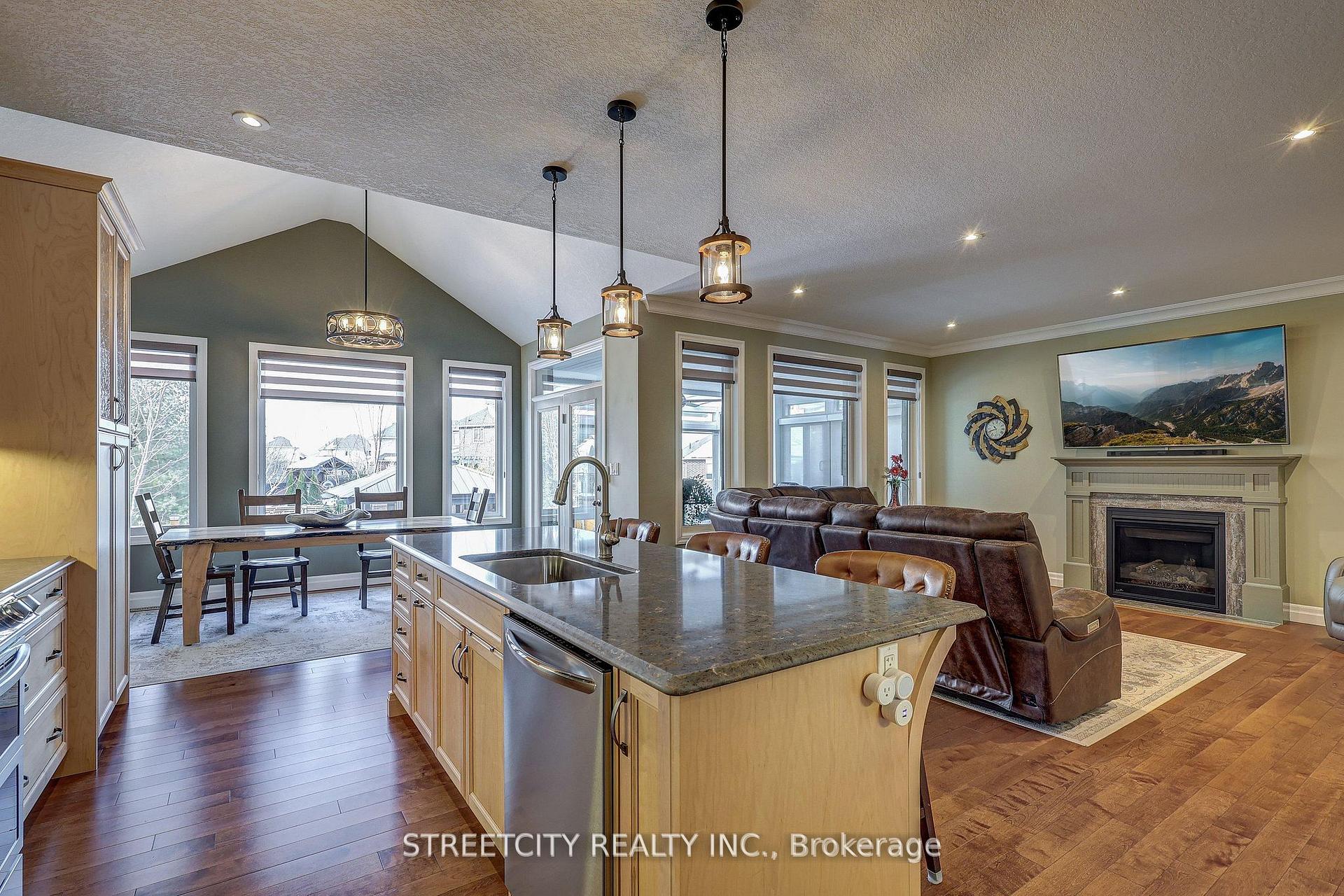 Photo 19 of 32 Acorn Trail, St. Thomas — HOMEH