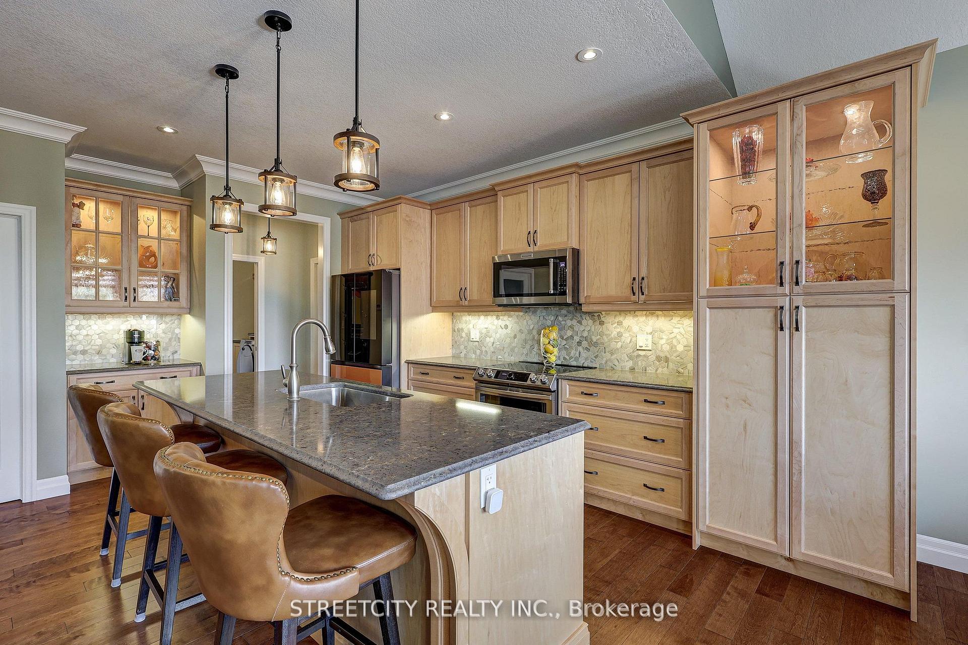 Photo 20 of 32 Acorn Trail, St. Thomas — HOMEH