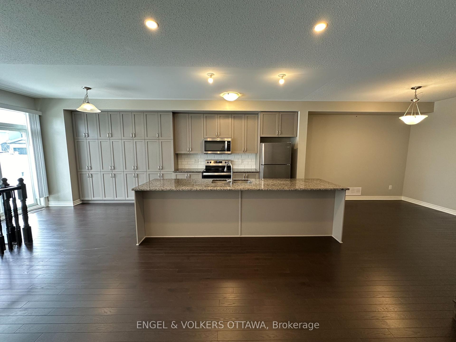 Photo 2 of 1203 Cavallo Street, Ottawa, Stittsville (South) — HOMEH