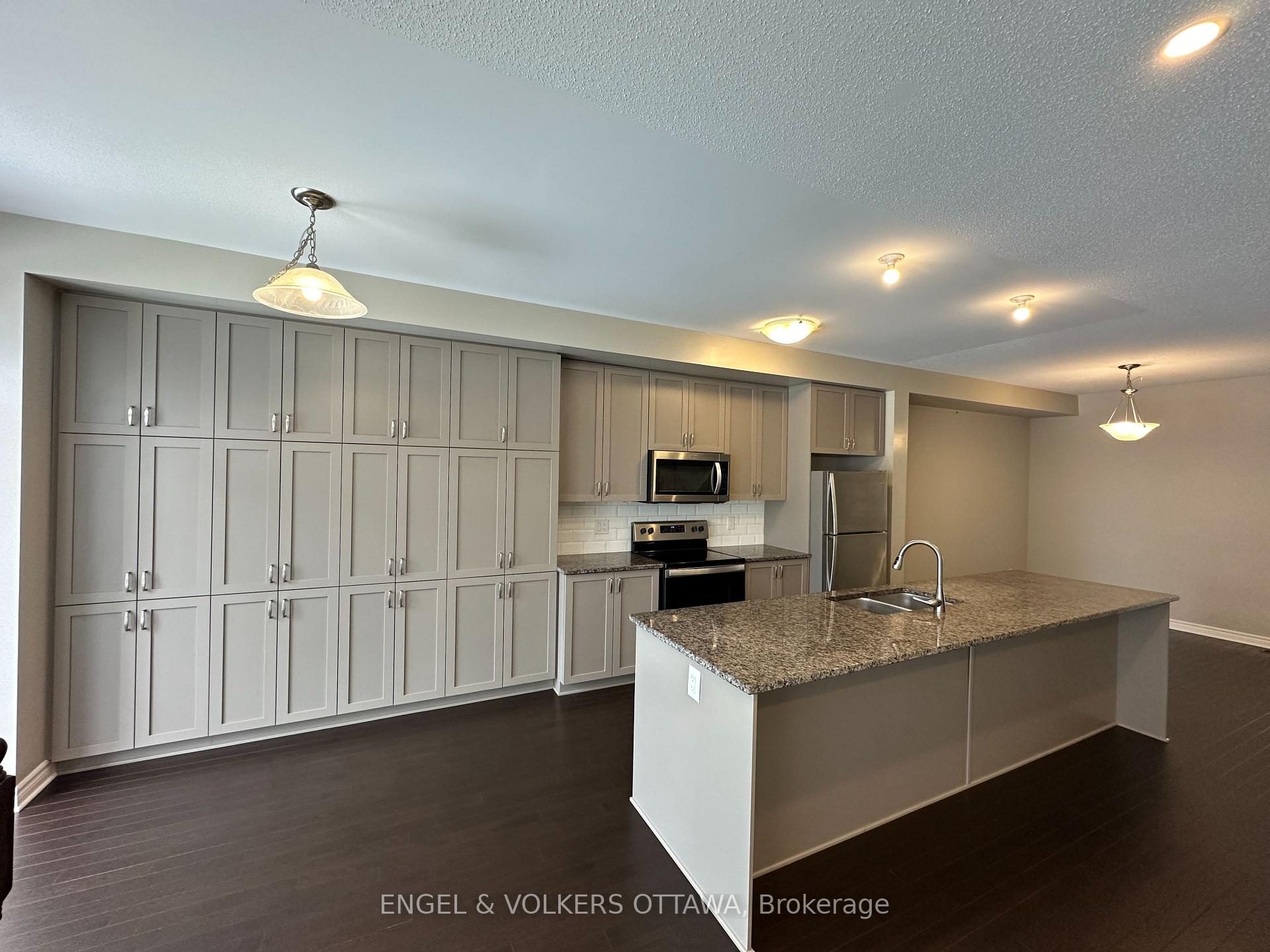 Photo 4 of 1203 Cavallo Street, Ottawa, Stittsville (South) — HOMEH