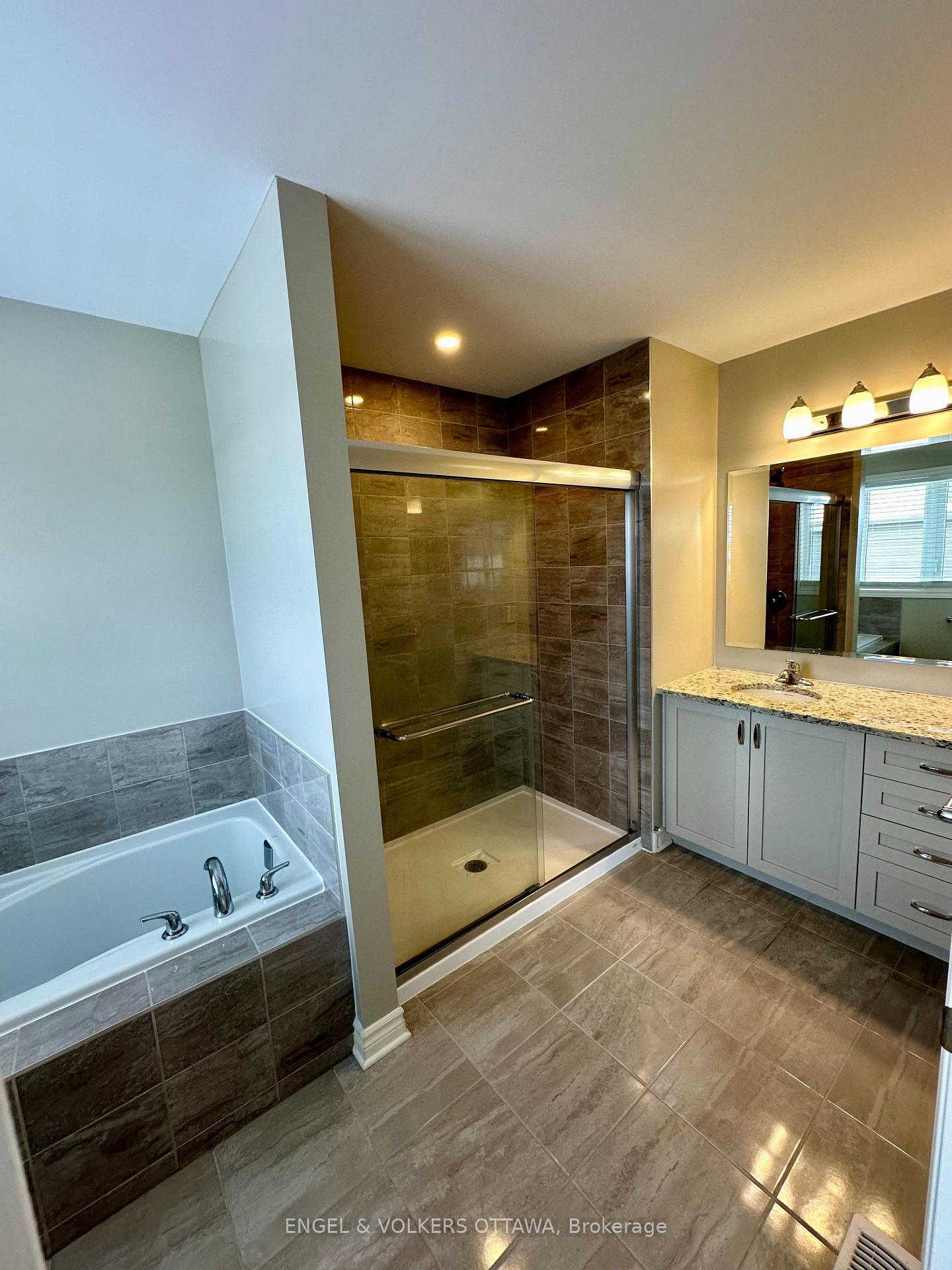 Photo 11 of 1203 Cavallo Street, Ottawa, Stittsville (South) — HOMEH