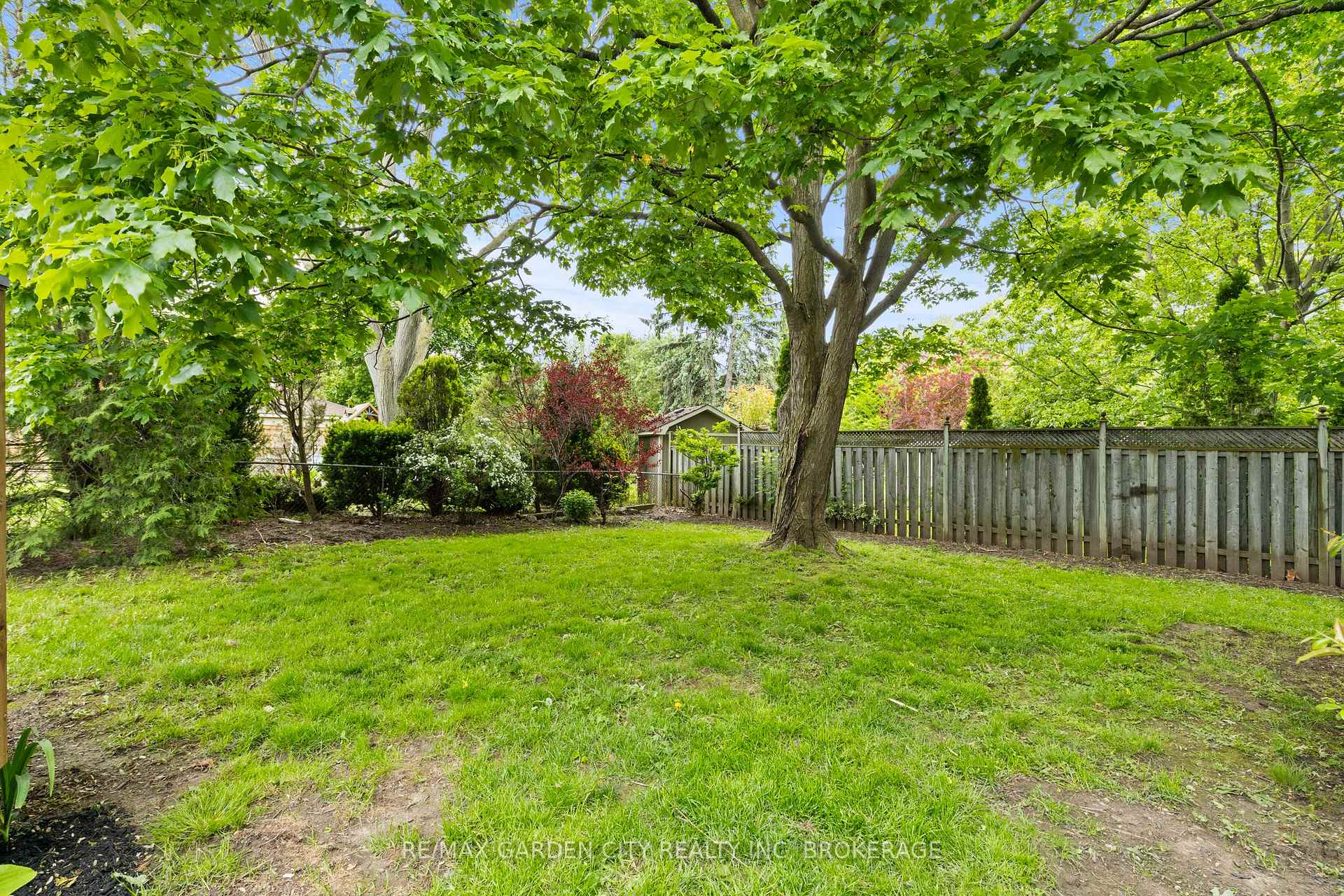 Photo 38 of 529 Bunting Road, St. Catharines, Bunting/Linwell — HOMEH