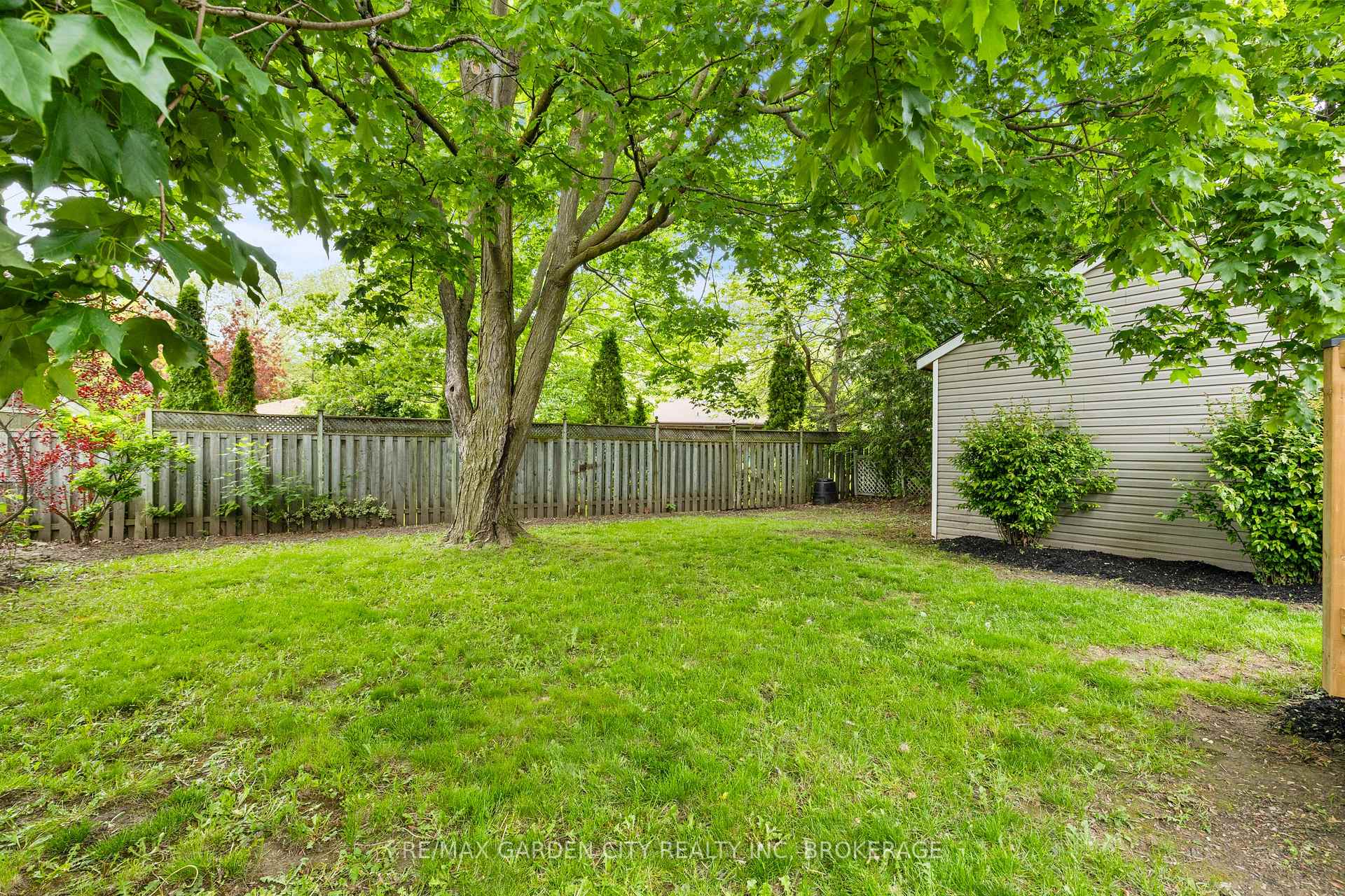Photo 40 of 529 Bunting Road, St. Catharines, Bunting/Linwell — HOMEH