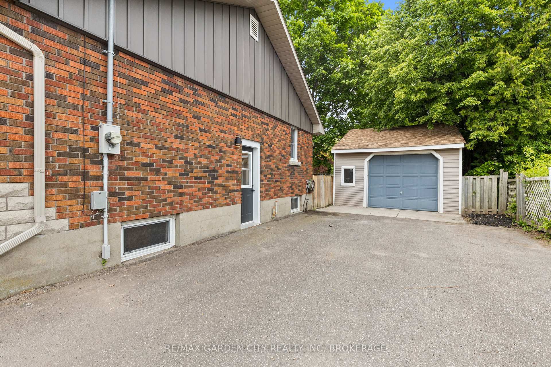 Photo 48 of 529 Bunting Road, St. Catharines, Bunting/Linwell — HOMEH
