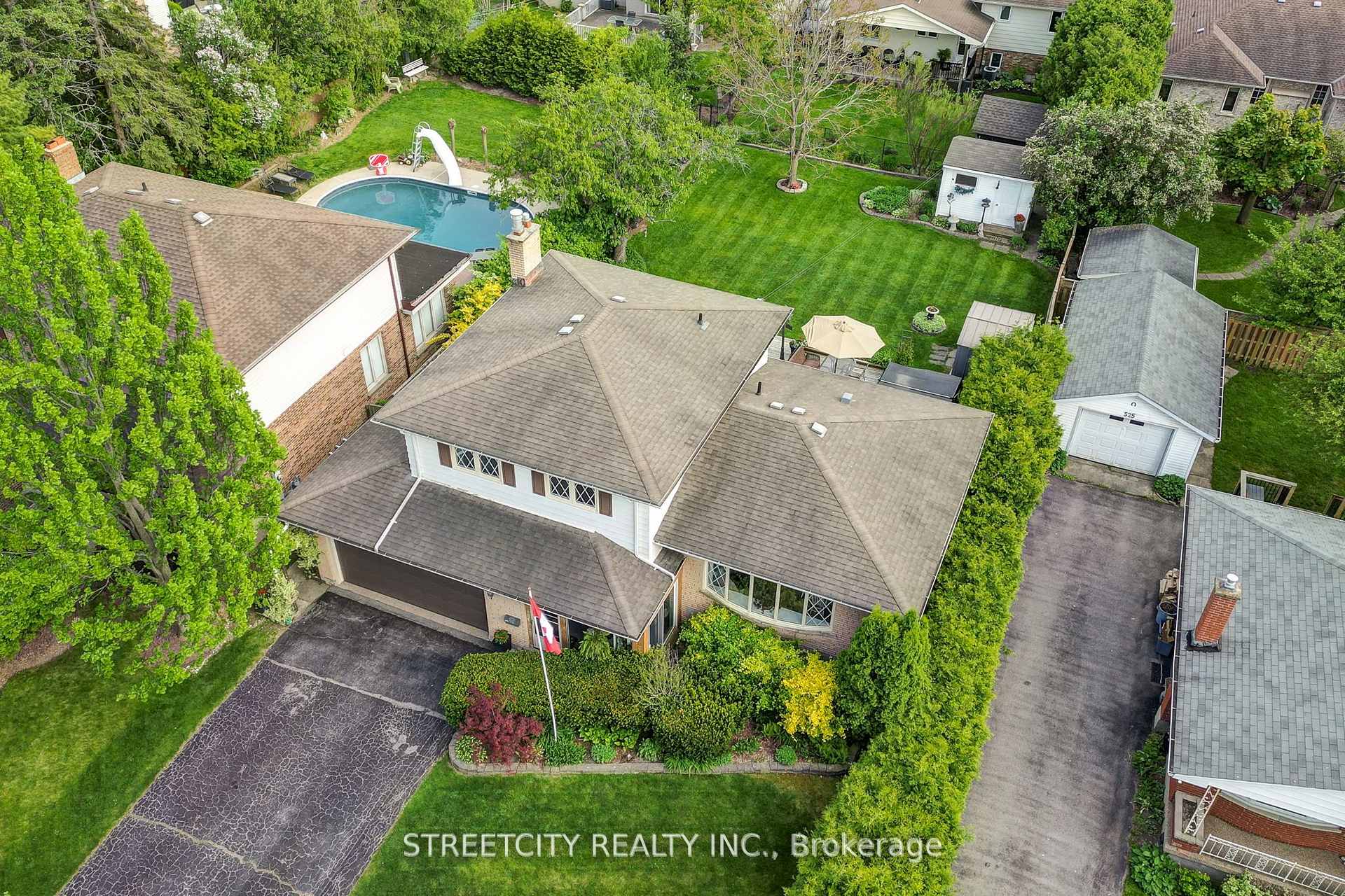 Photo 1 of 531 Elm Street, St. Thomas — HOMEH