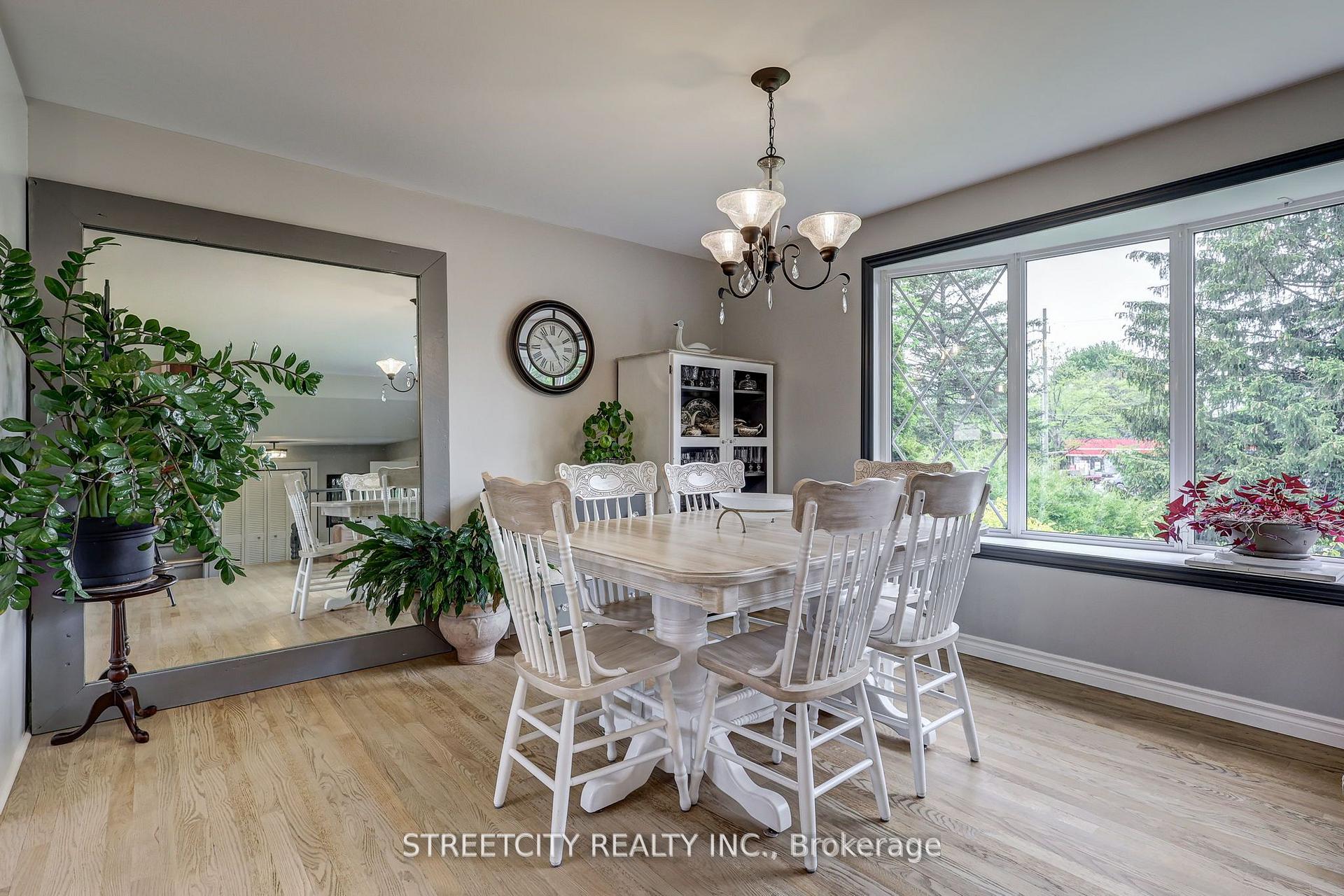 Photo 11 of 531 Elm Street, St. Thomas — HOMEH