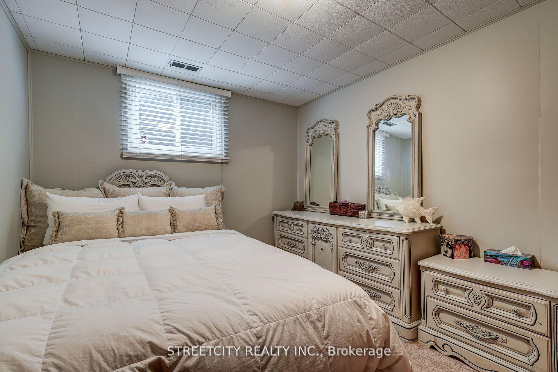 Photo 29 of 531 Elm Street, St. Thomas — HOMEH