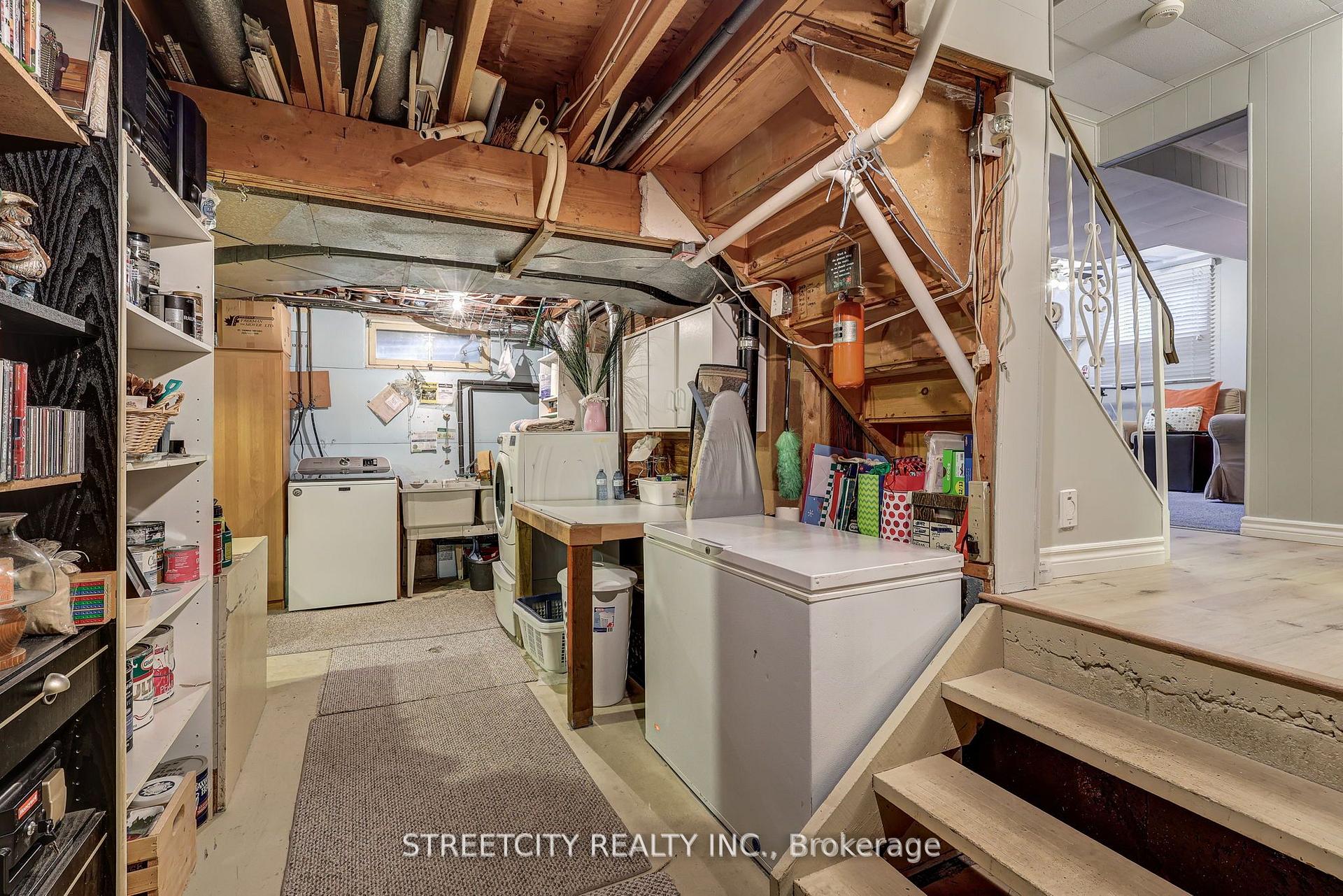 Photo 31 of 531 Elm Street, St. Thomas — HOMEH
