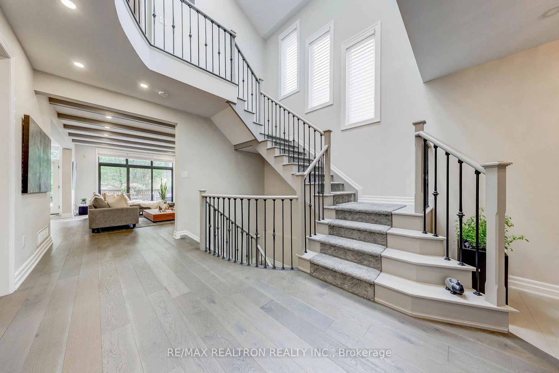 Photo 4 of 535 Brookdale Avenue, Toronto, Bedford Park-Nortown — HOMEH
