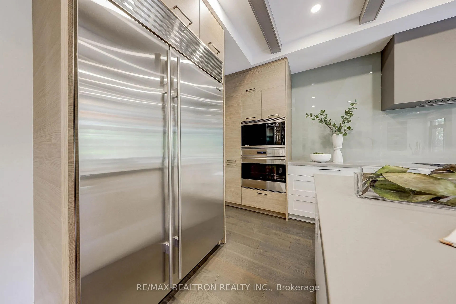 Photo 8 of 535 Brookdale Avenue, Toronto, Bedford Park-Nortown — HOMEH
