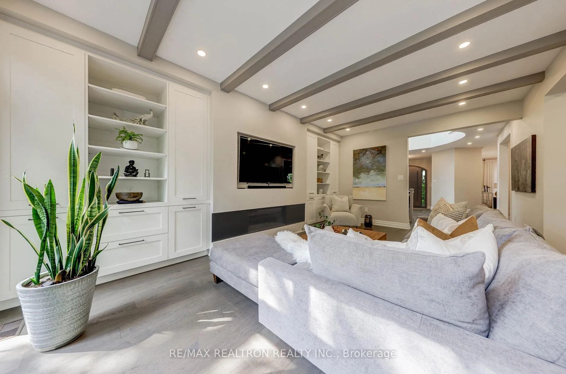 Photo 12 of 535 Brookdale Avenue, Toronto, Bedford Park-Nortown — HOMEH