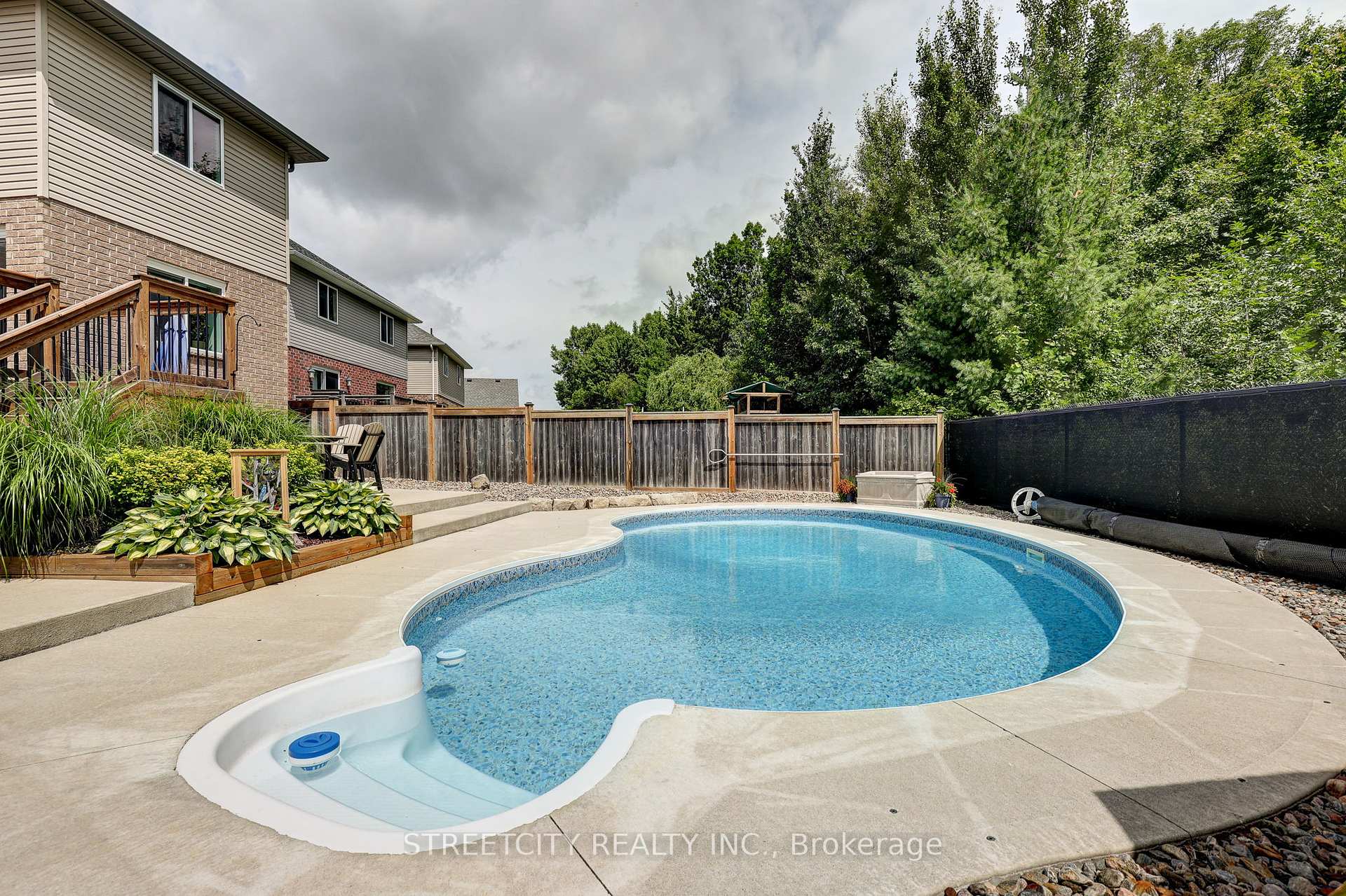 Photo 3 of 101 Peach Tree Boulevard, St. Thomas — HOMEH