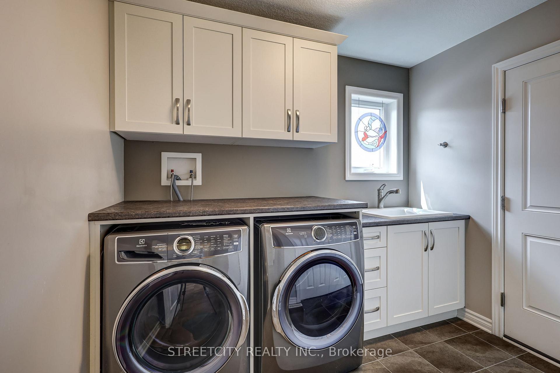 Photo 12 of 101 Peach Tree Boulevard, St. Thomas — HOMEH