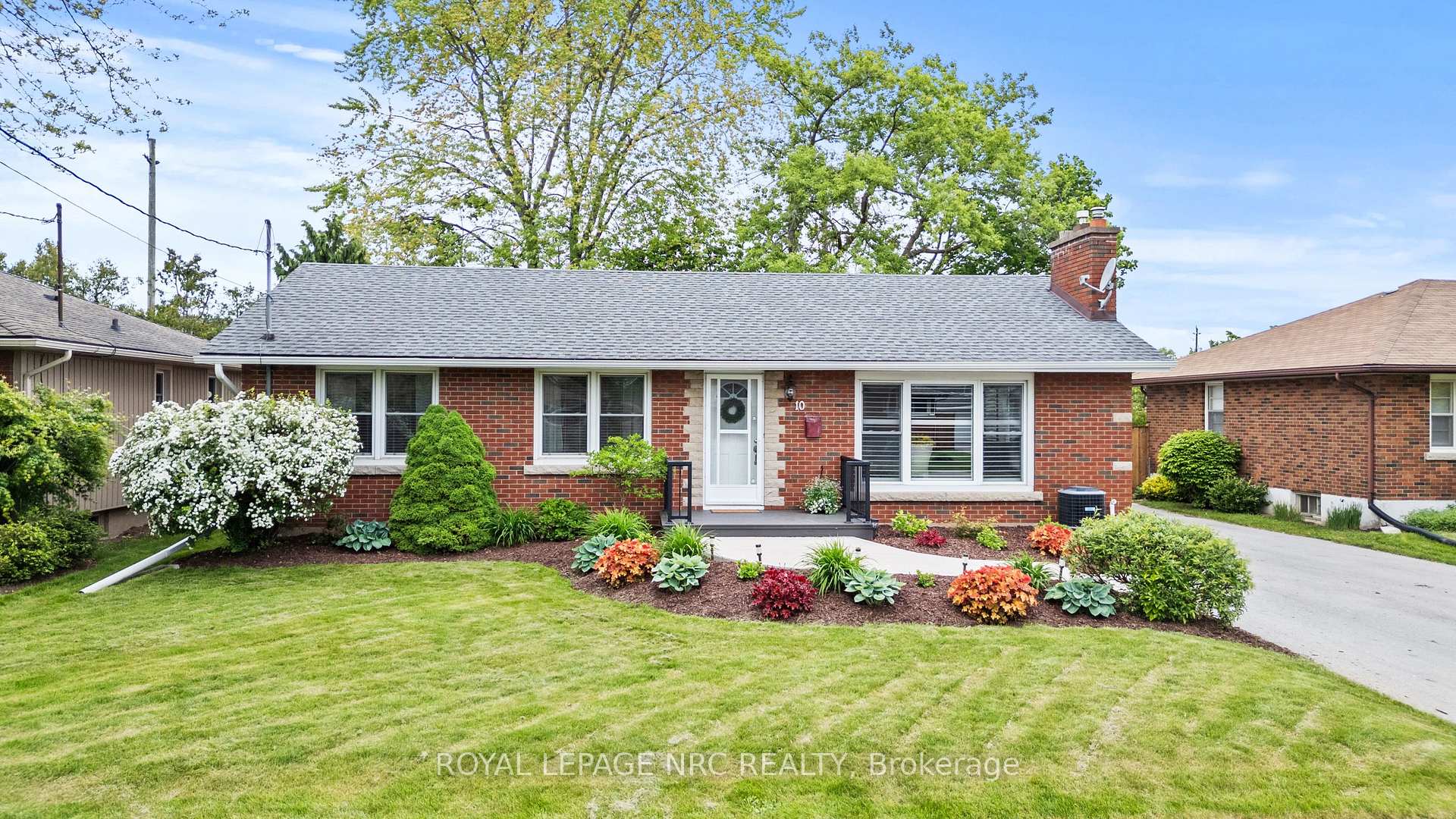 Photo 1 of 10 Whiteoak Drive, St. Catharines, Bunting/Linwell — HOMEH