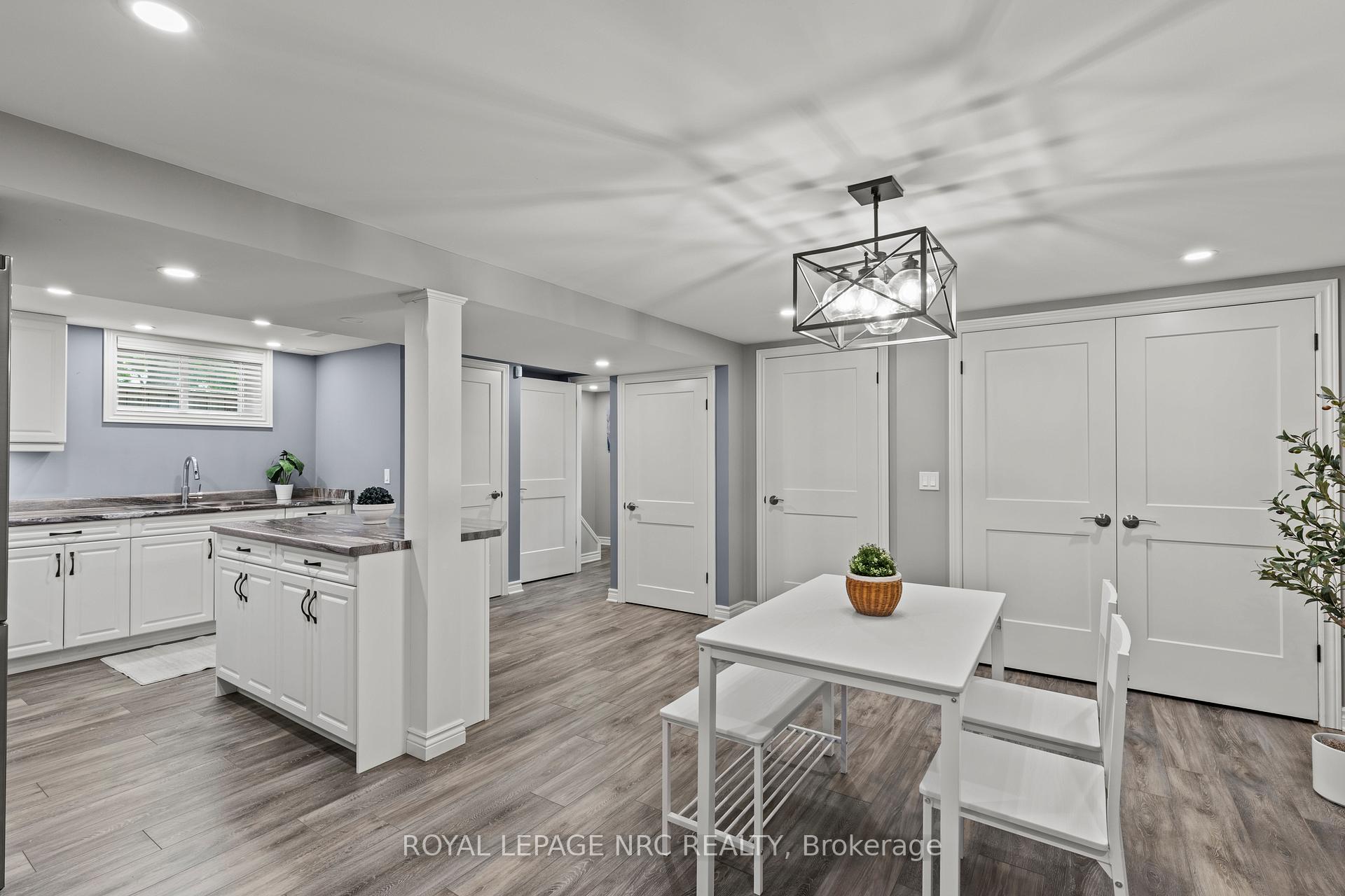 Photo 21 of 10 Whiteoak Drive, St. Catharines, Bunting/Linwell — HOMEH