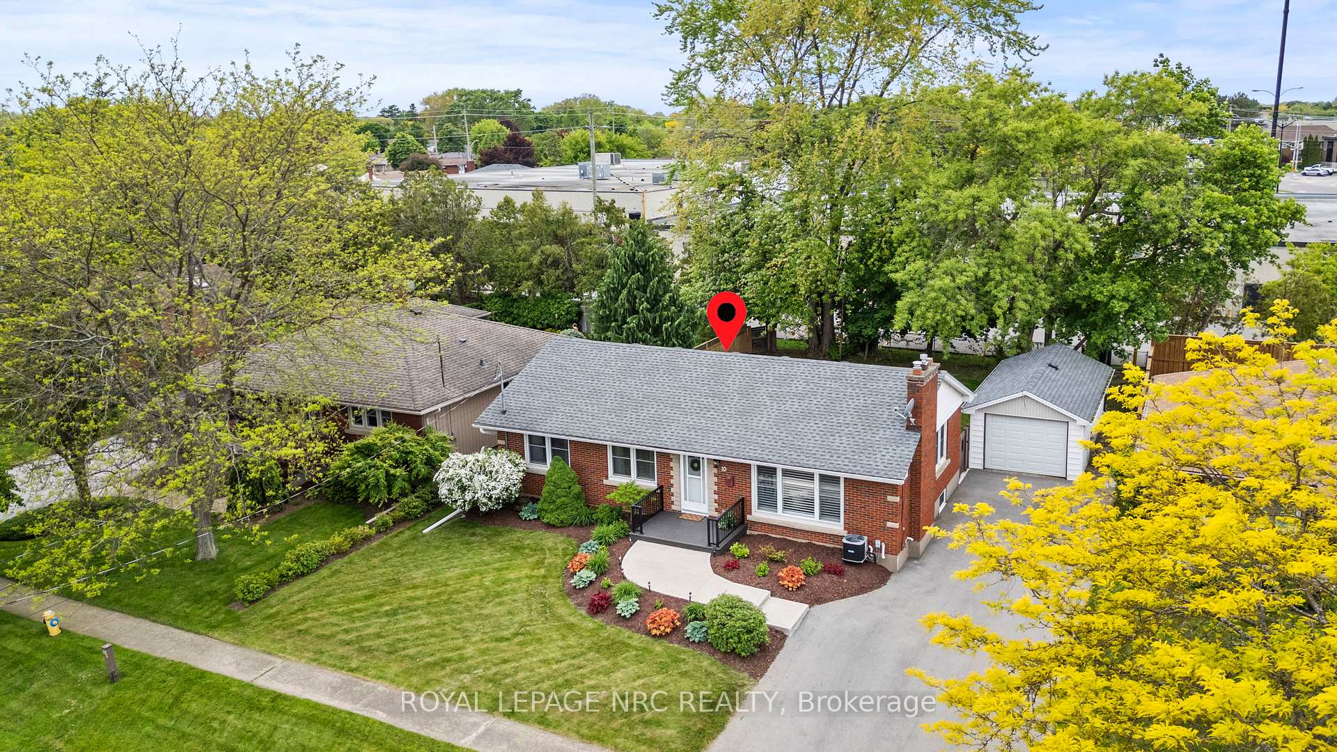 Photo 38 of 10 Whiteoak Drive, St. Catharines, Bunting/Linwell — HOMEH